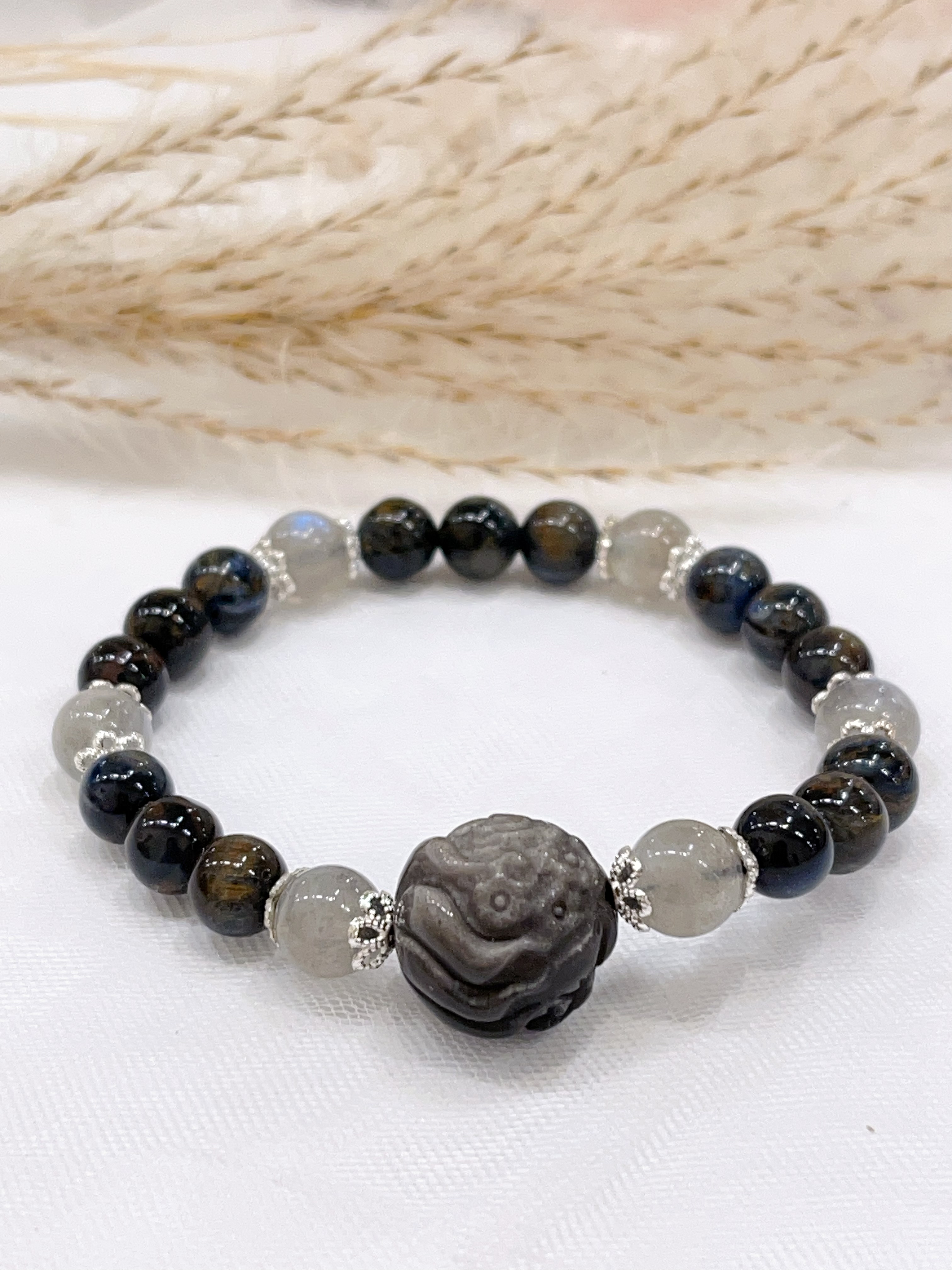 🦊 银曜石九尾狐 × 月光石 × 蓝虎眼手串 Silver Obsidian Nine-Tailed Fox & Moonstone & Blue Tiger Eye | 7mm-8mm
