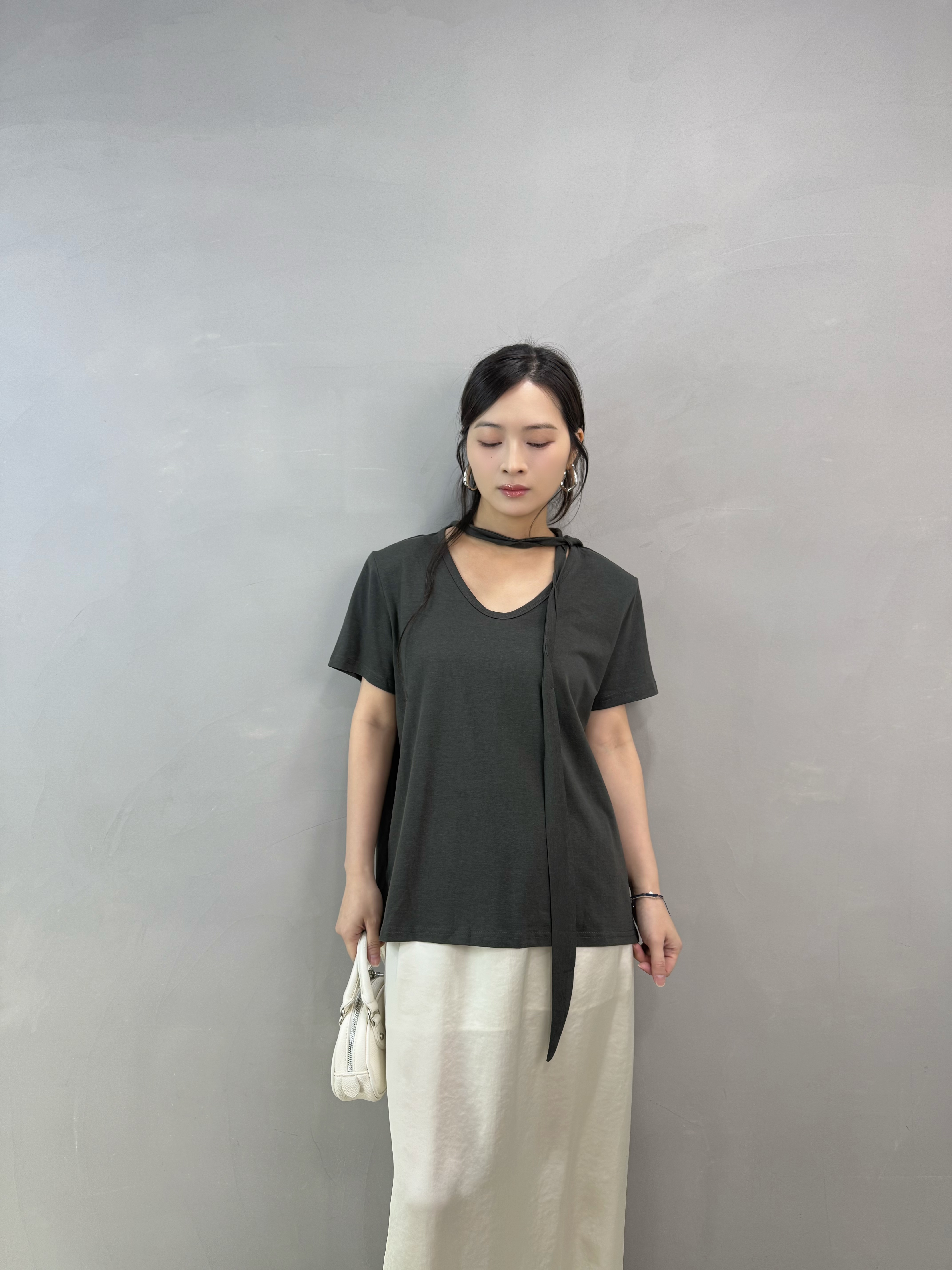 C15 U領頸帶Tee