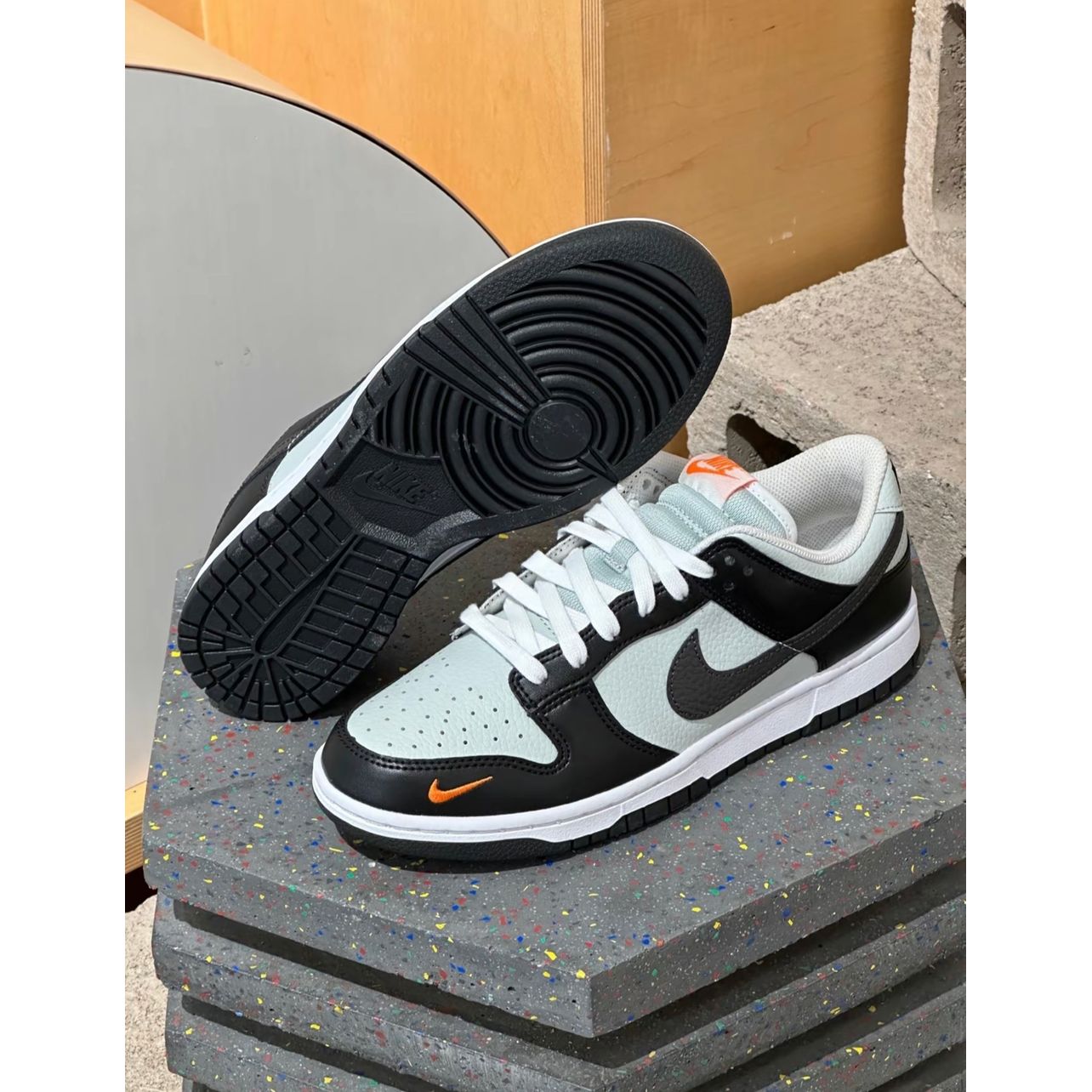 Nike Dunk Low Mini Swoosh Black Total Orange FN7808-001