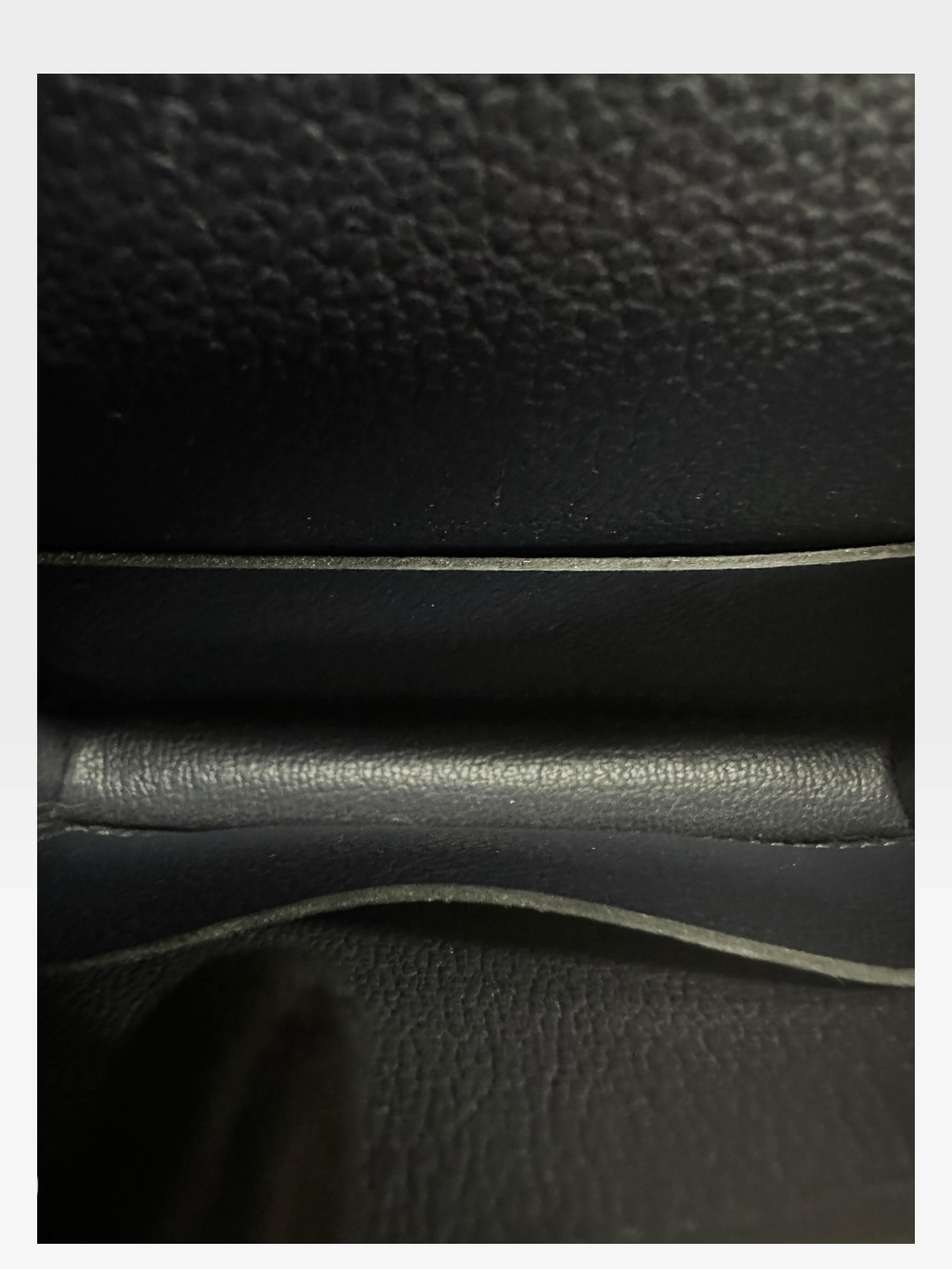 Pre-Owned Hermès Constance Slim wallet/Stamp U/Product Code: 102010