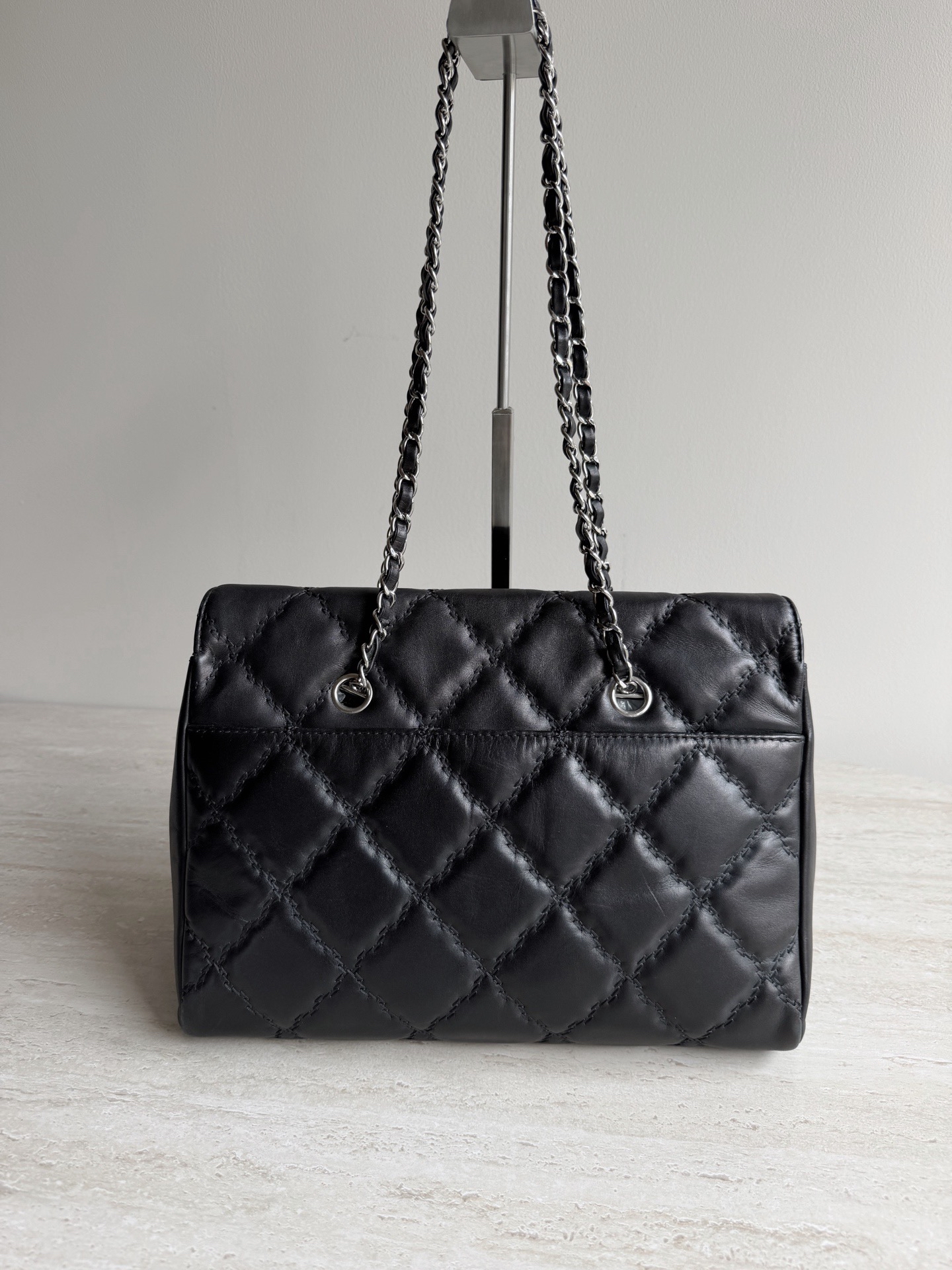 【預訂貨品】Chanel黑銀雙C tote bag