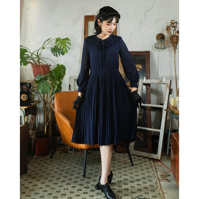 Vintage Japanese Elegant Midnight Blue Lace Embellished Accordion Pleat Day & Night Dress (MT1608-152)