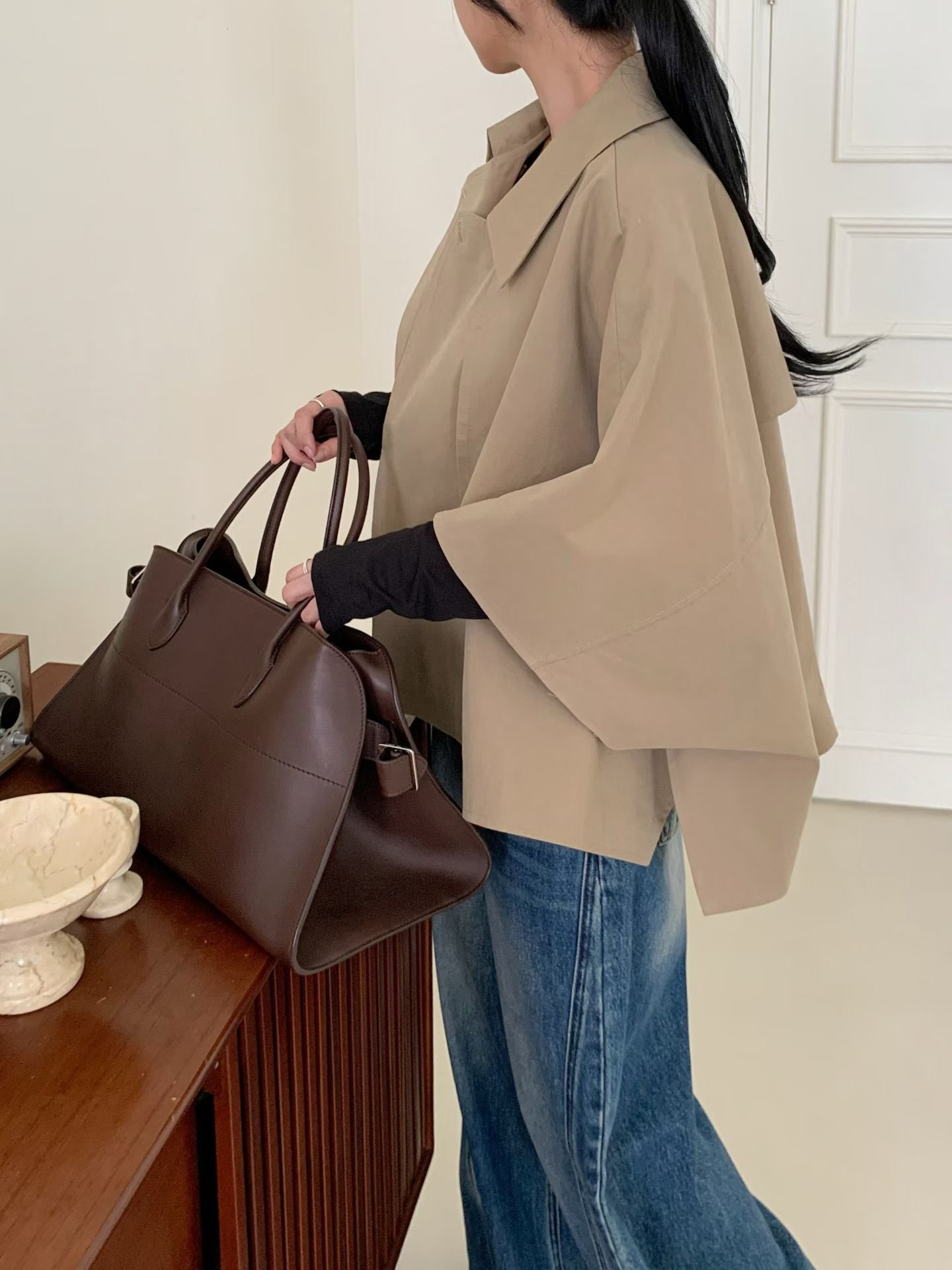 (2026FW) THESIL - CAPE