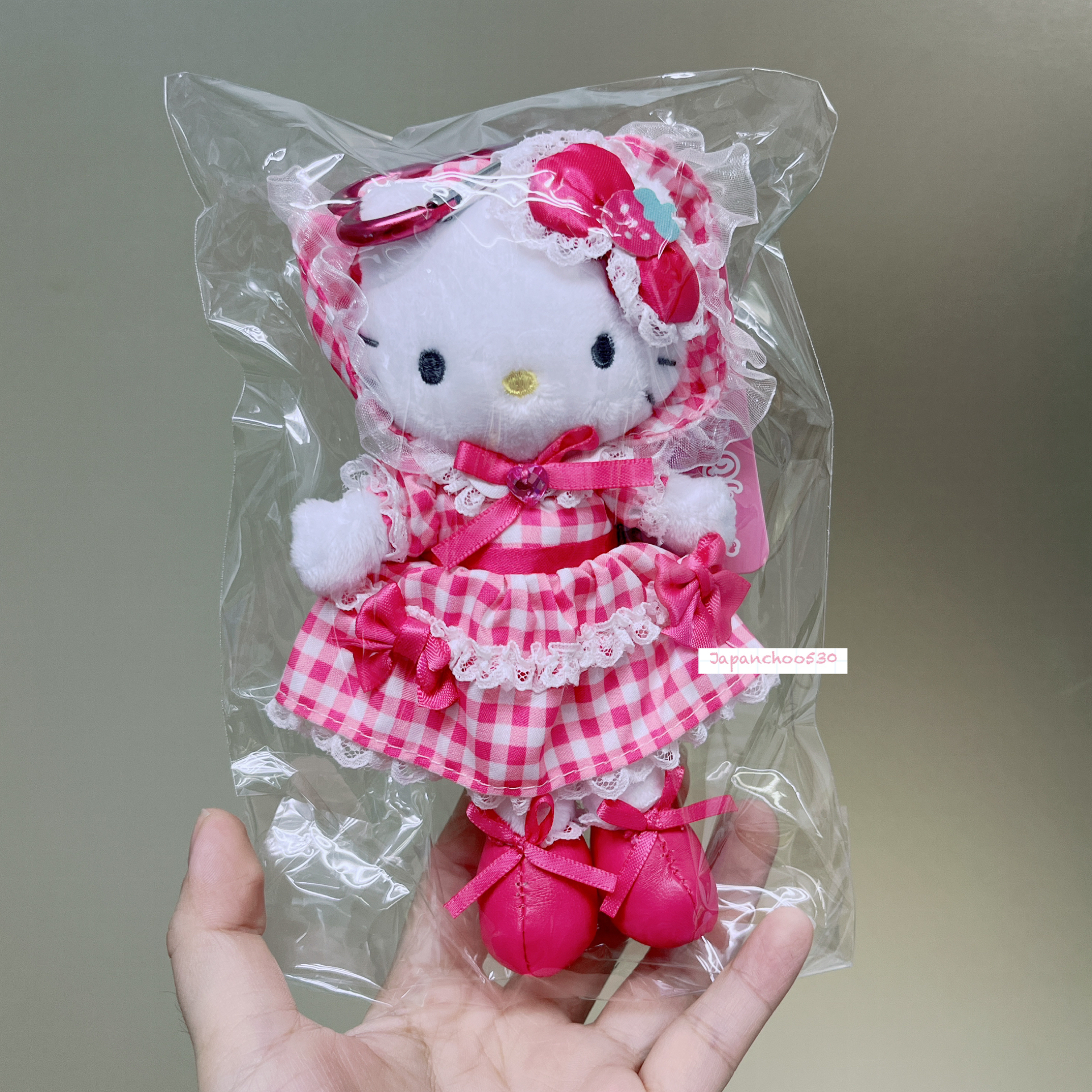 日本預訂📍日本冬日造型長腿Hello Kitty公仔吊飾 