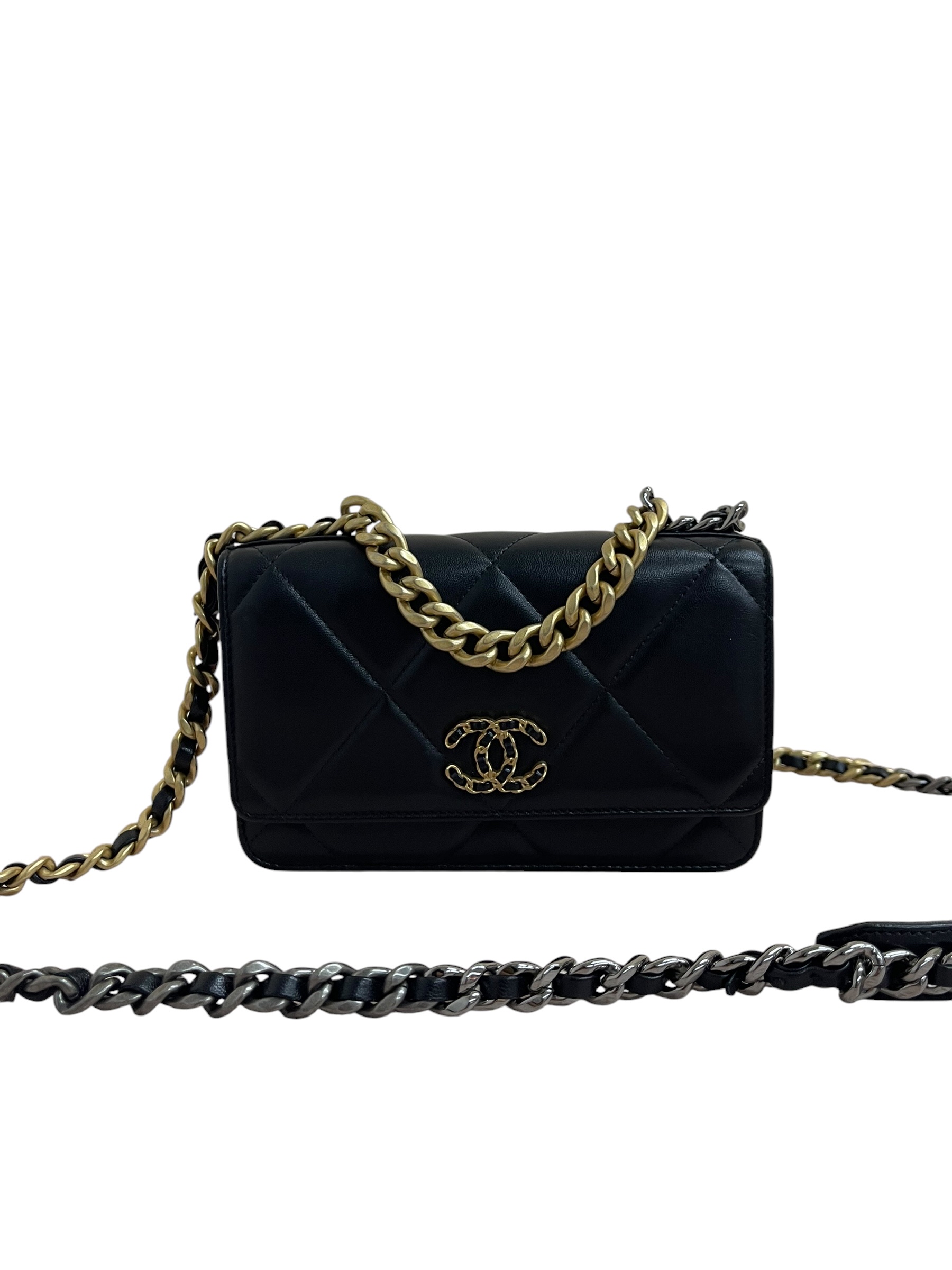 Pre-owned Chanel 19 WOC/ Product Code: 26060809