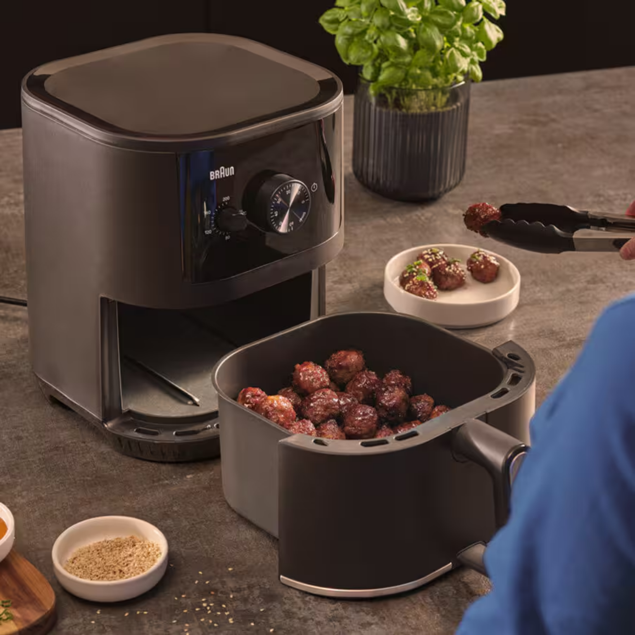 Braun 3.5L Healthy Heart Air Fryer (HF3000)