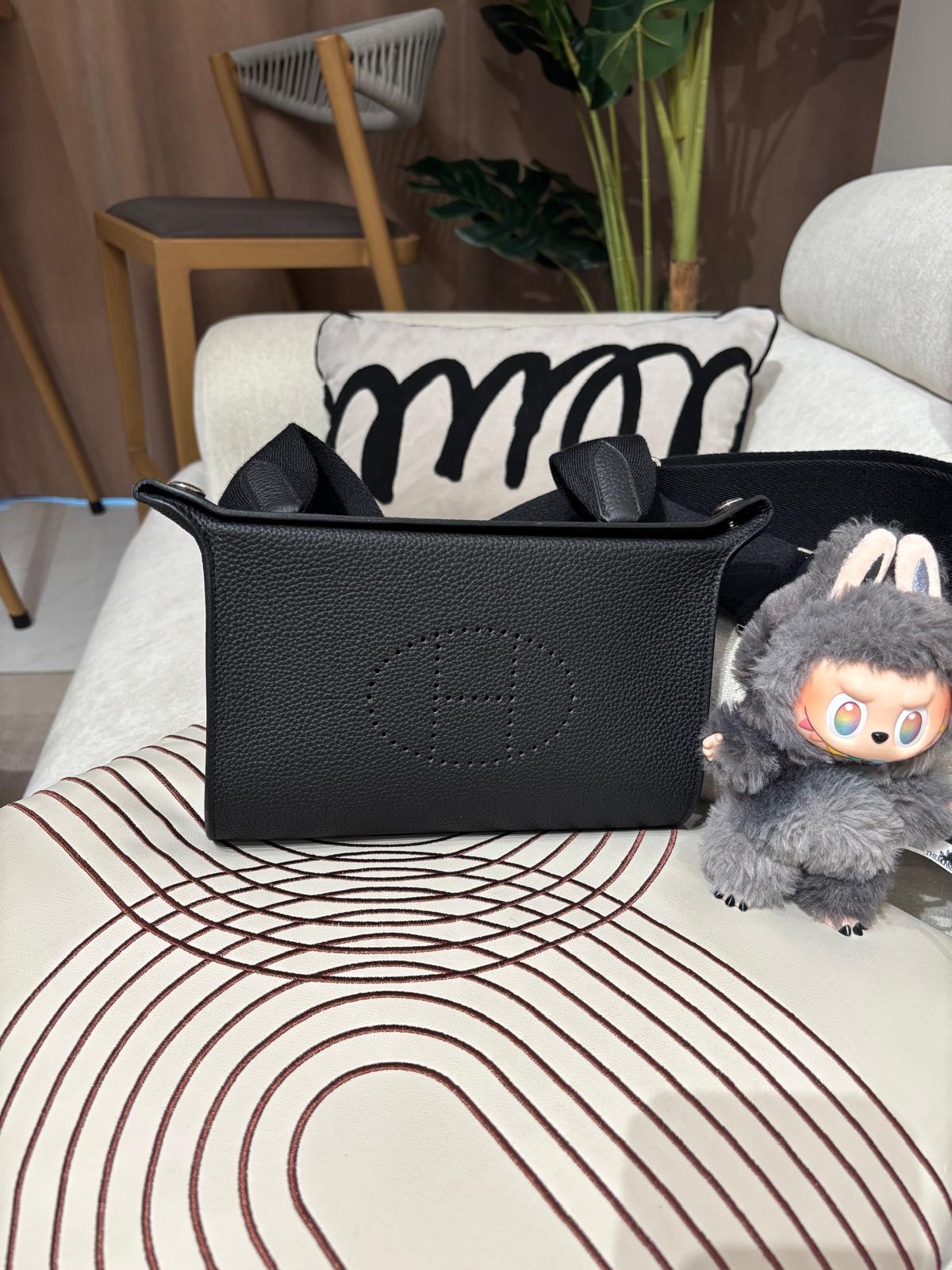 全新 Hermes Videpoches Noir Stamp B 100%Authentic, Brand New ✅收據副本✅Dust bag✅Box