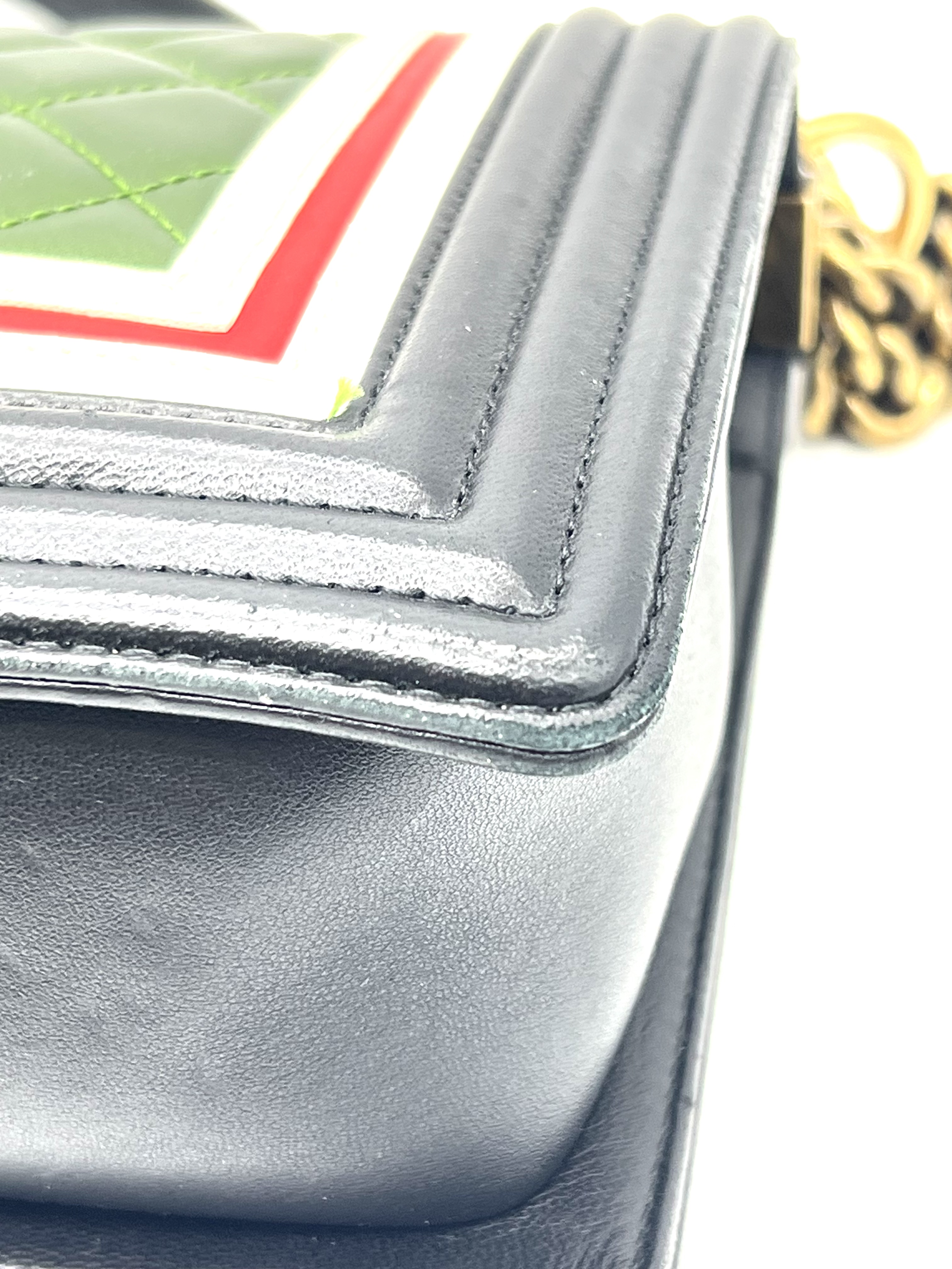 Pre-Owned CHANEL Crest Boy Flap Bag / Product Code: 26041510