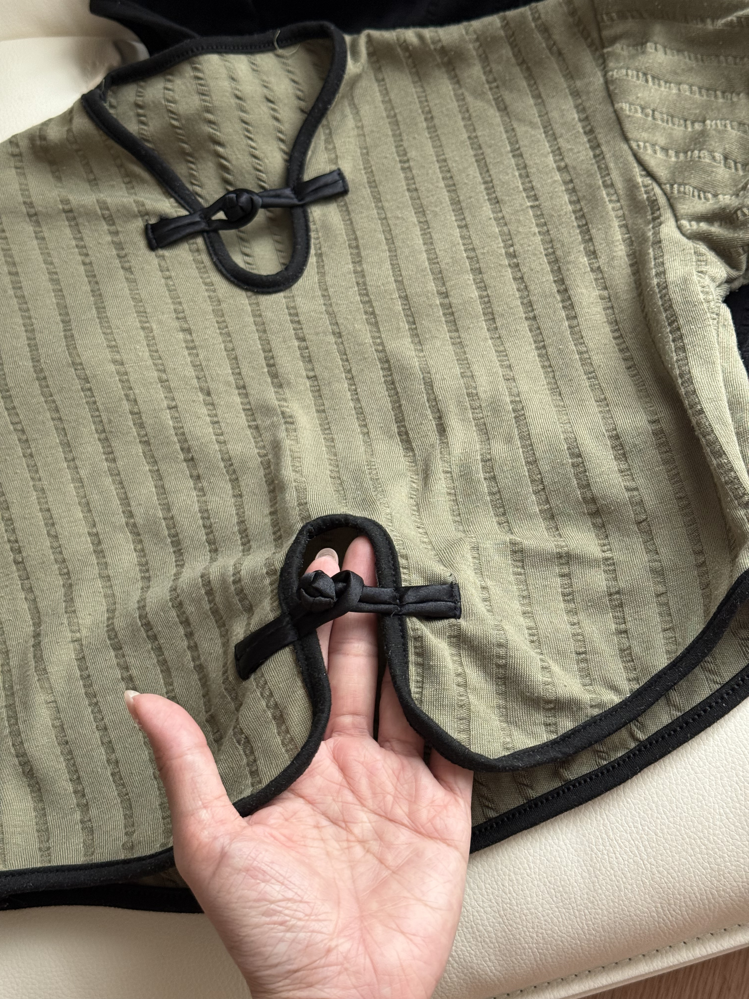 Serene Chinese Tee | Green