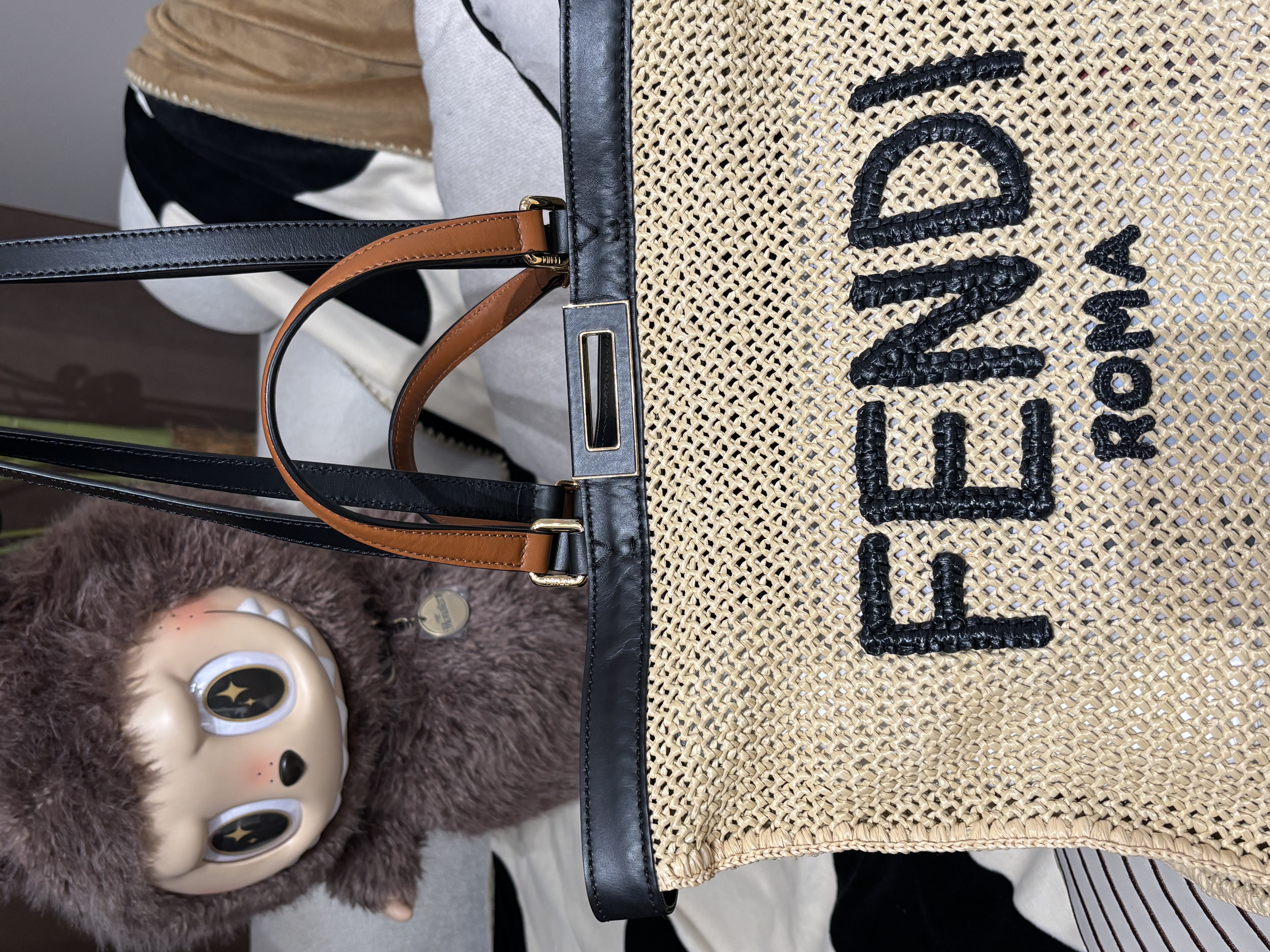 Fendi kids peekaboo X tote bag raffia leather 95%new 