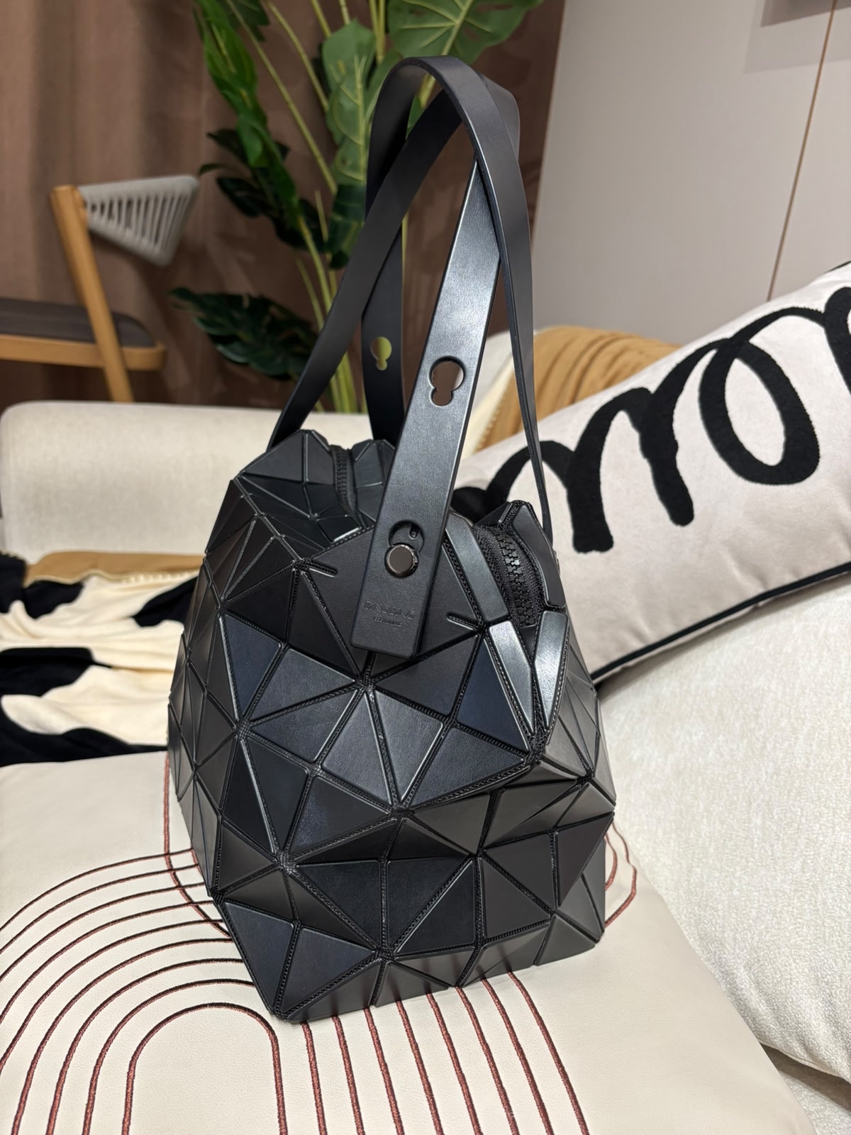 Issey Miyake Bao Bao Boston Bag 100%Authentic, 98%New ✅Dust bag