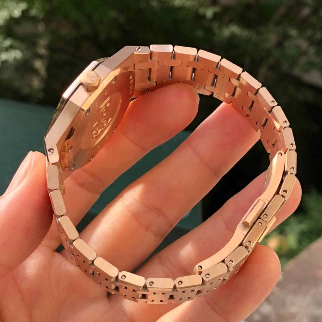 爱彼皇家橡树系列玫瑰金镶钻女士腕表