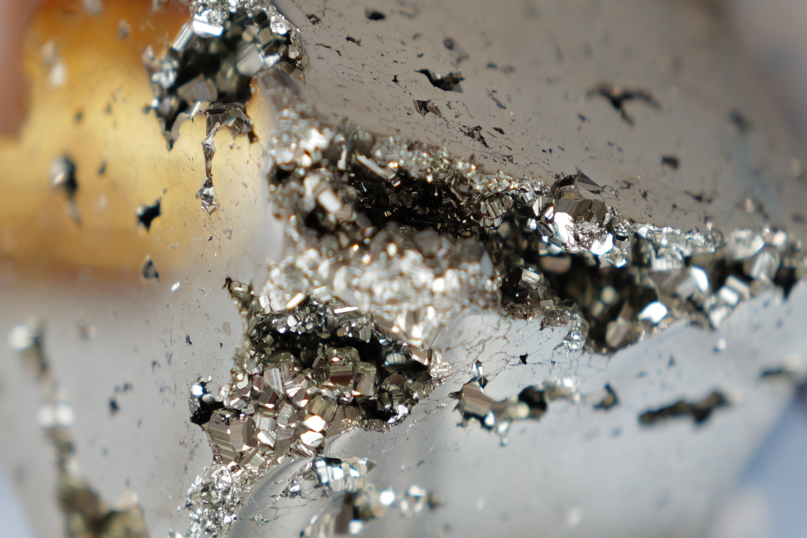 ༒4.1cm 黃鐵礦立方༒  PY.A22C27G2ms-RB5*5AS