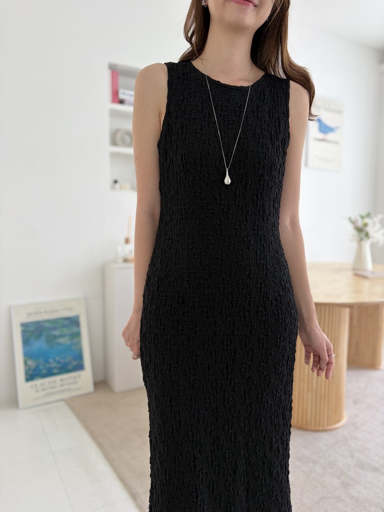 Ruched Slim Dress (Black)