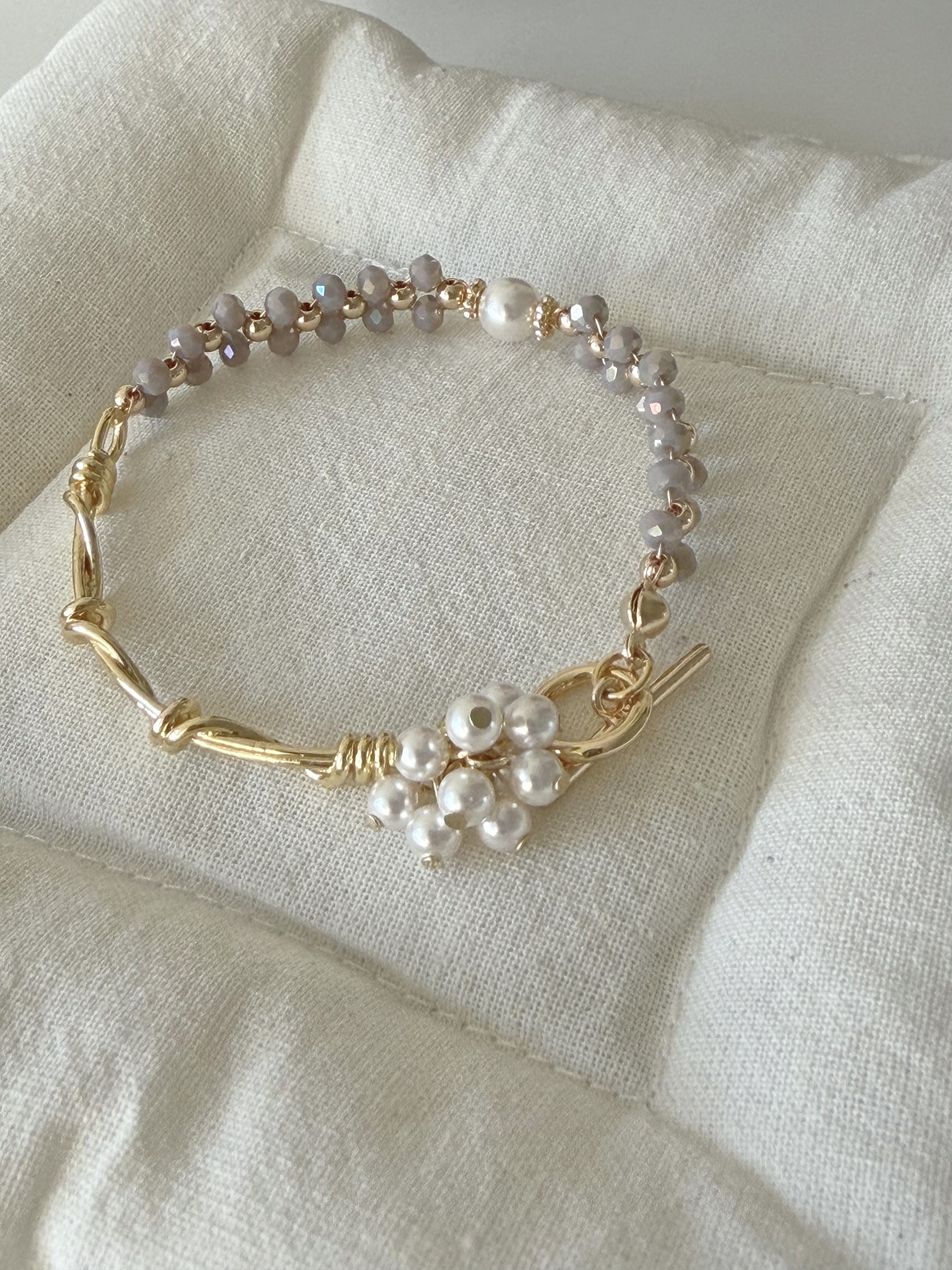 珍珠小花球併接手織手鍊/淺薰衣草x金色