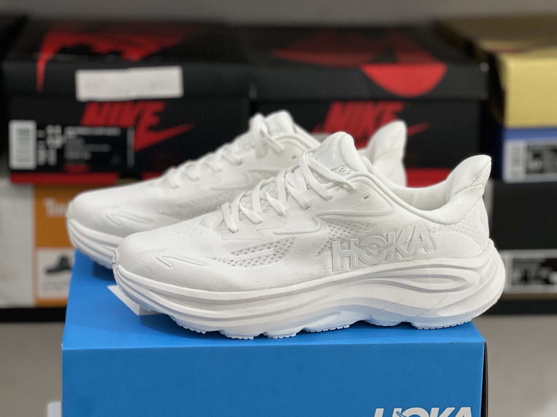 HOKA ONE ONE Clifton 10