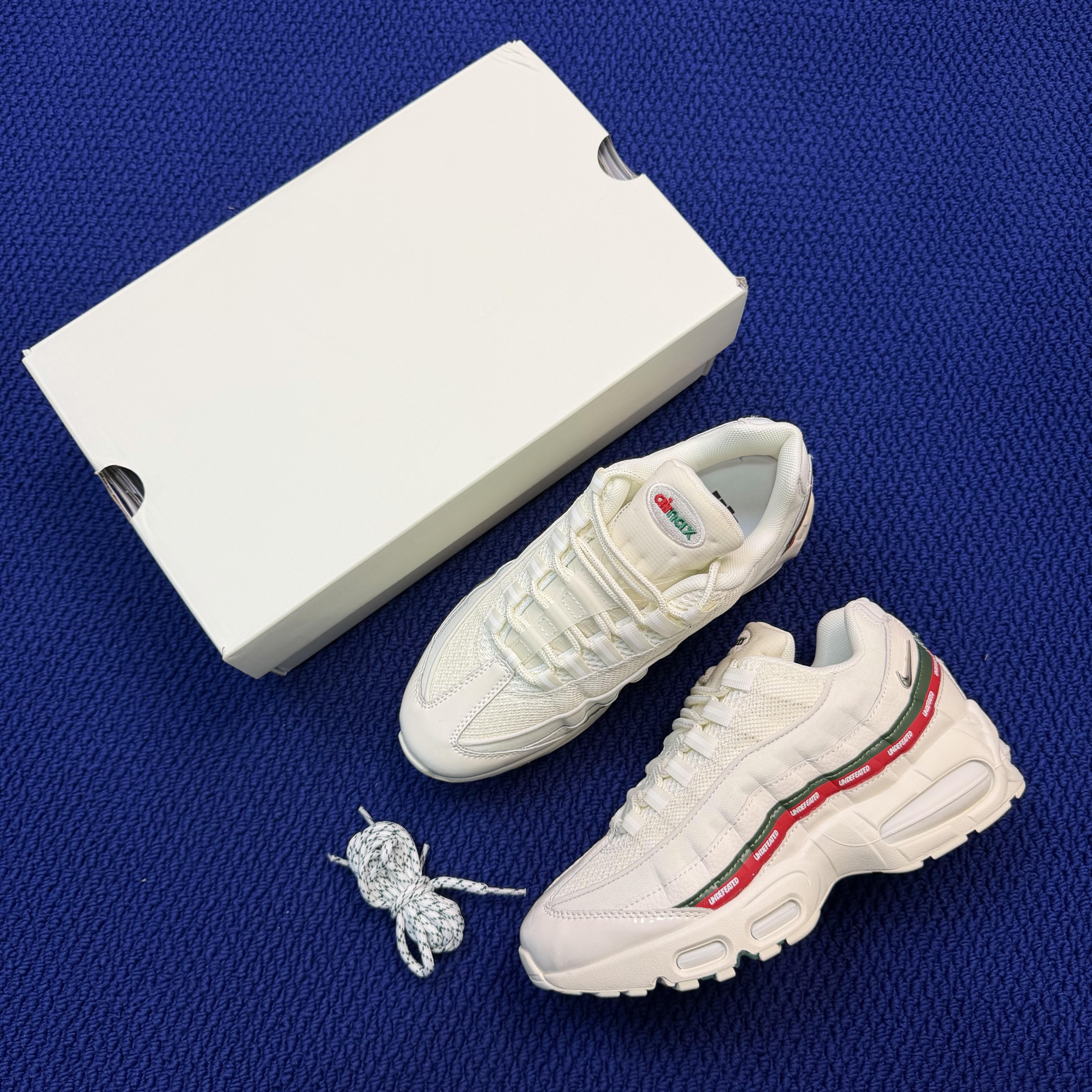 Undefeated x Nike Air Max 95 IB4453-100 