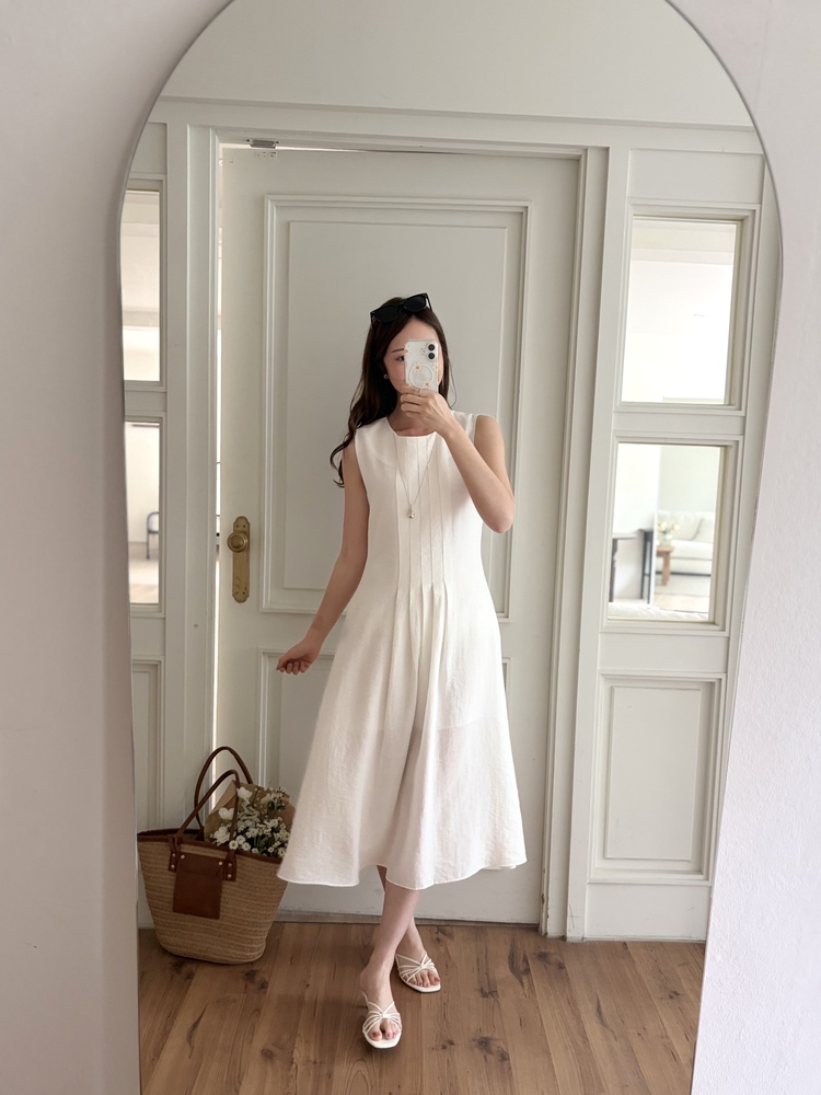 Linen Pintuck Dress (Ivory)