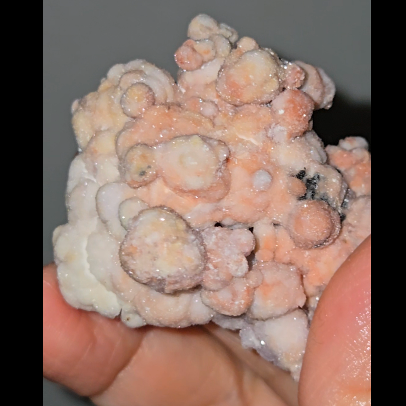 Pink popcorn selenite with intense sparkles - SEL36