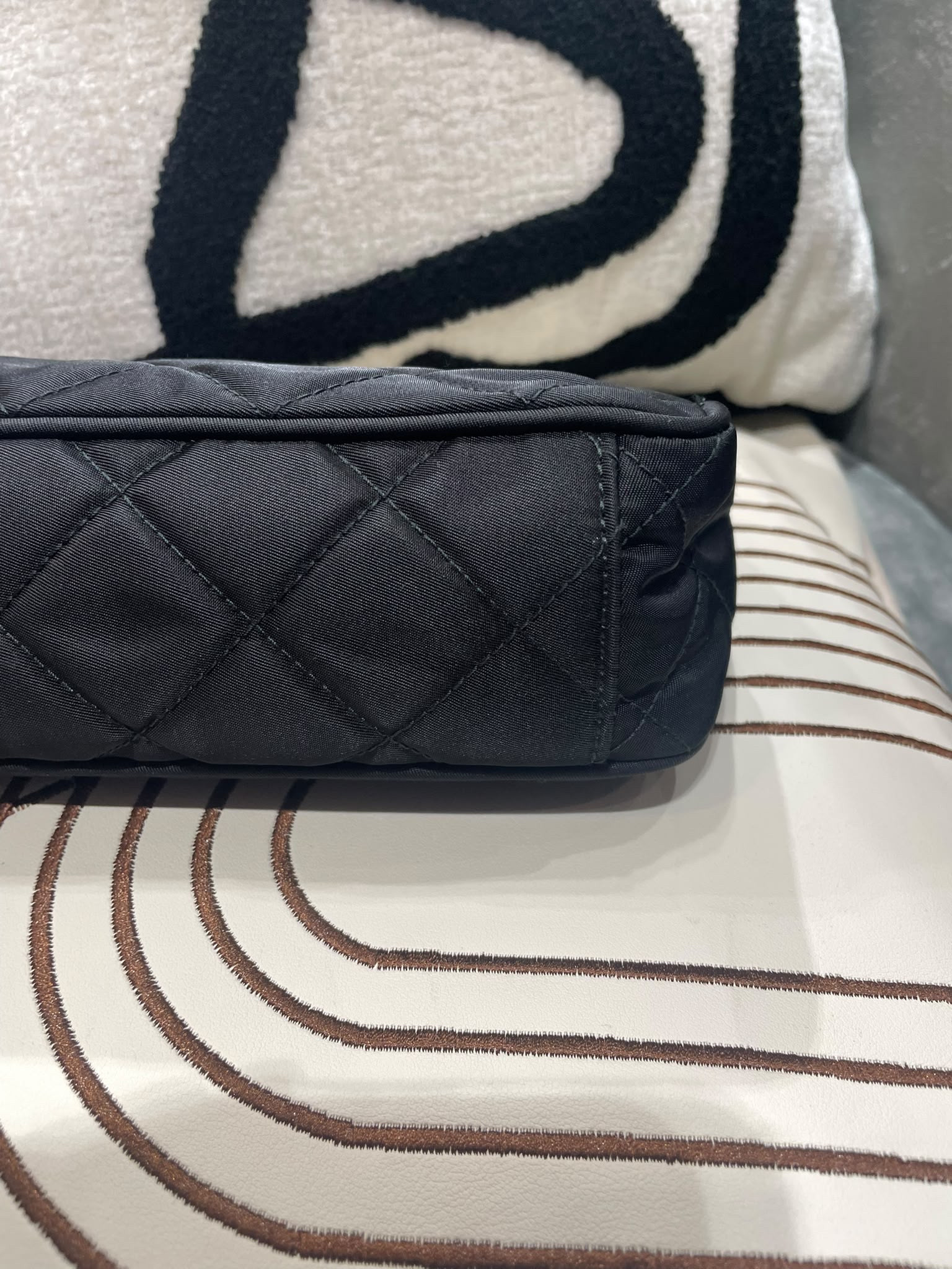 PRADA IBH026 Bandoliera Tessuto Impuntu re-nylon bag 100%Authentic, 98%New ✅Dust bag
