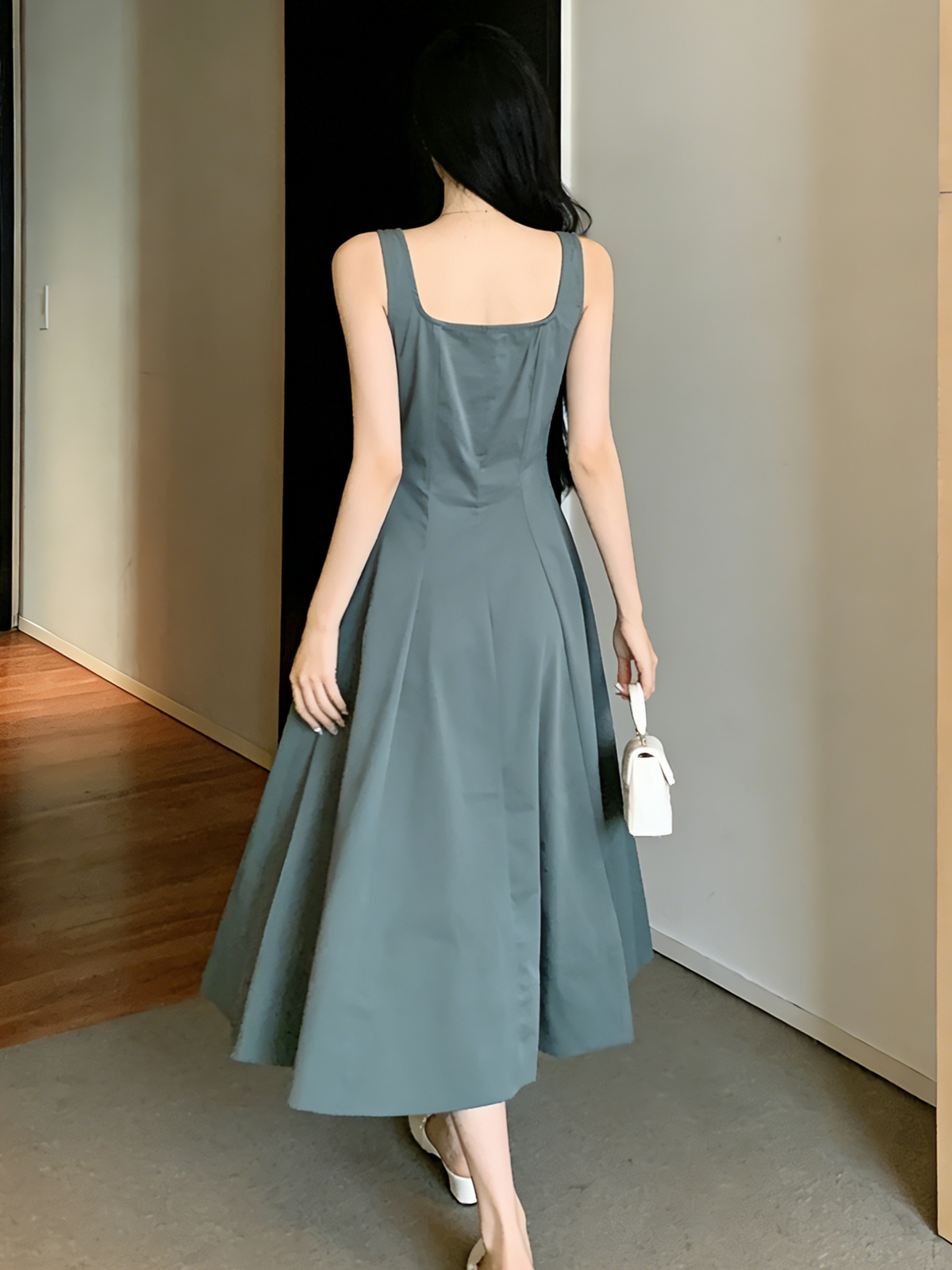 City Ease Midi Dress M138