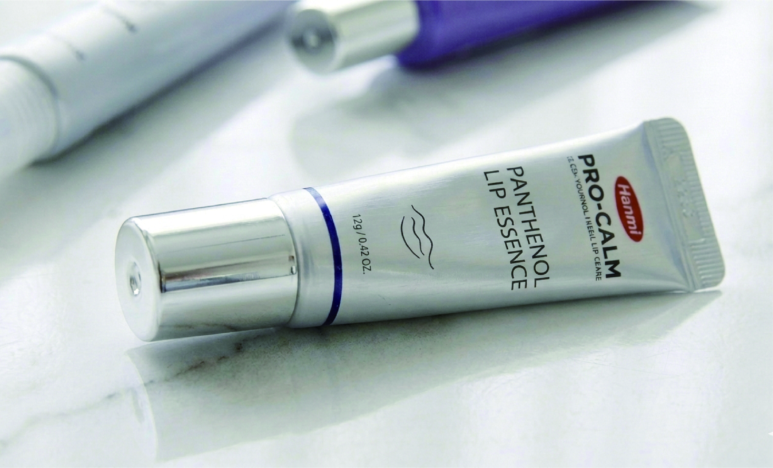 乾裂唇終結者！Pro-Calm Panthenol Lip Essence 修復保濕護唇精華 12g