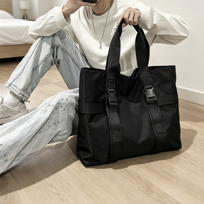 Noir Unisex Messenger Bag | Noir Unisex 斜背手袋