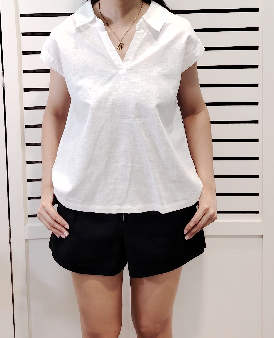 H9378 Linen Collar Sleeve less Blouse