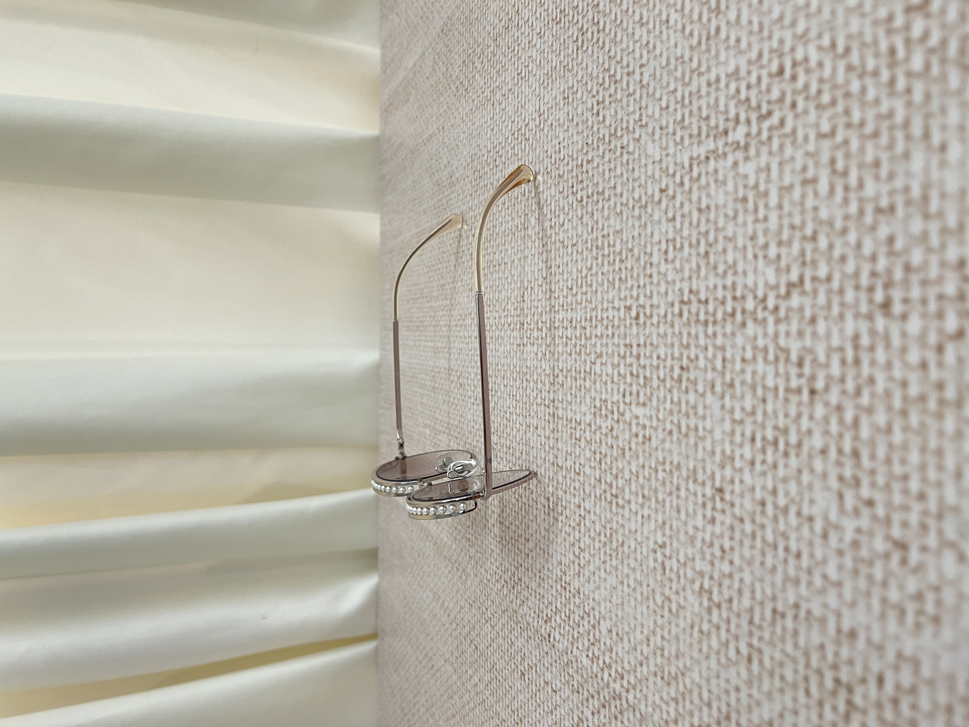 Pre-owned Chanel Sunglasses with Pearl/ Product Code: 26031208