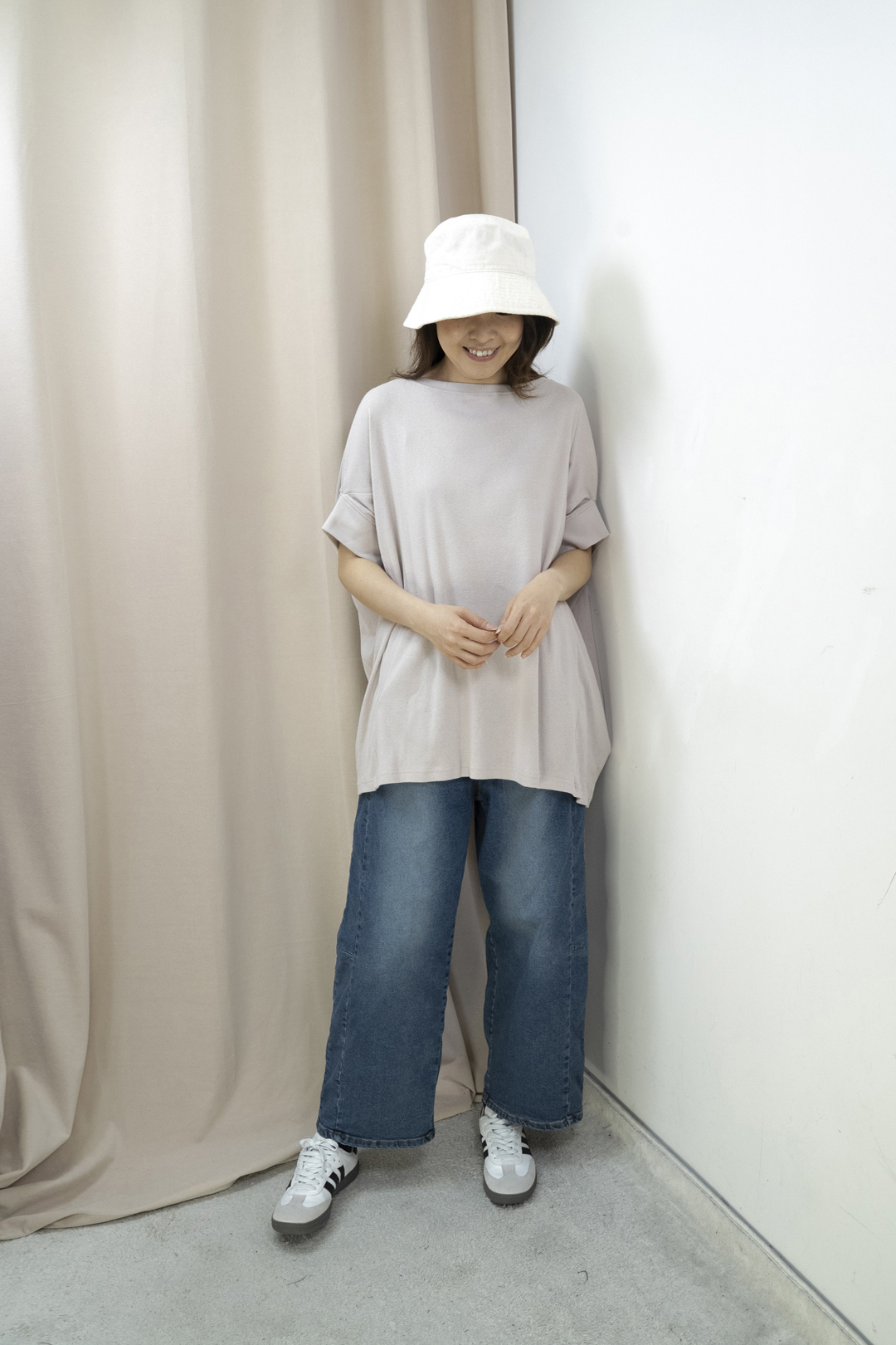 日系設計袖型寬鬆上衣(淡灰粉色）