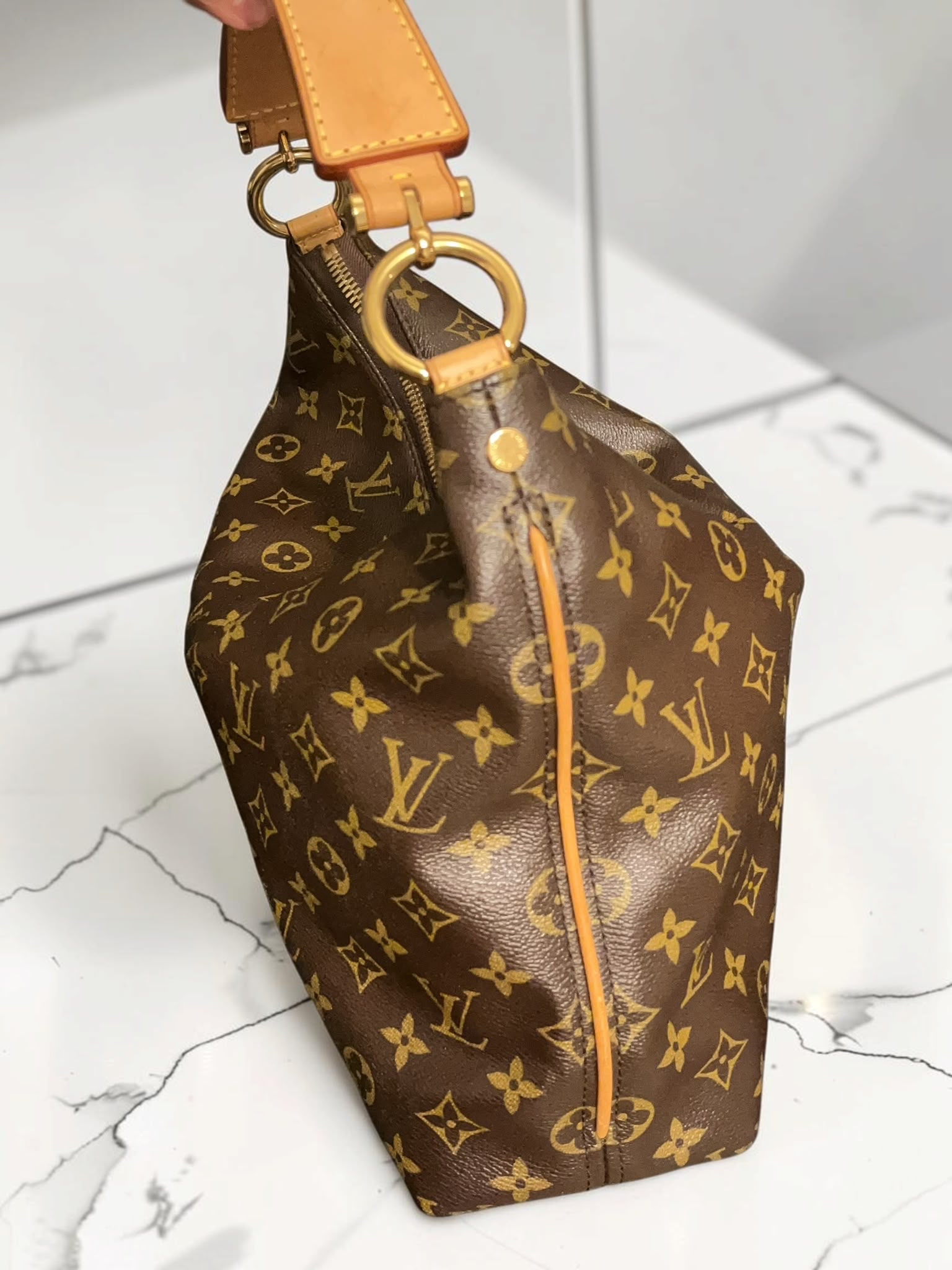 Lv sully pm hobo shoulder bag  100%Authentic, 95%New ✅Dust bag 
