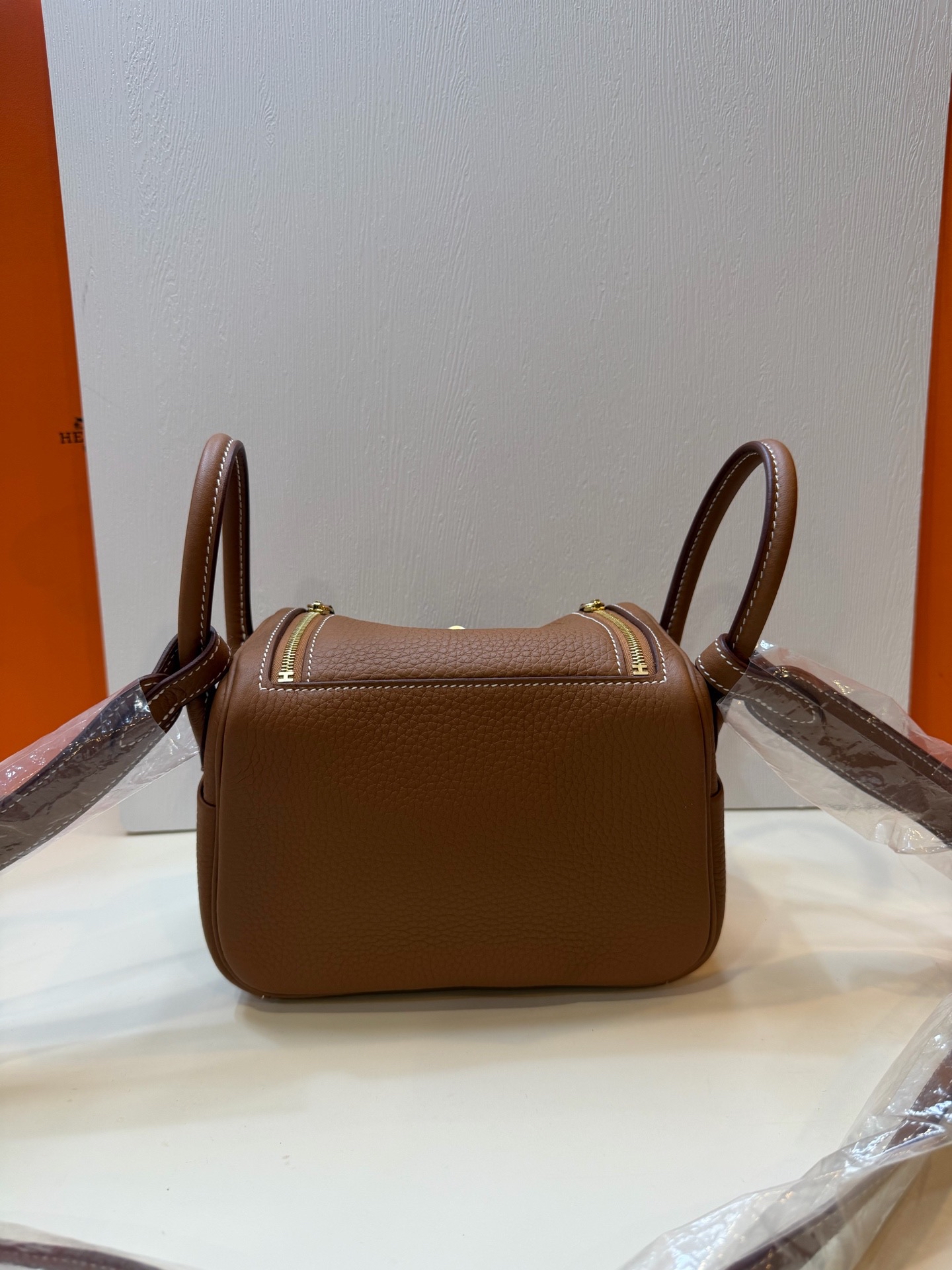 Brand new stamp mini Lindy gold gold 060804k1