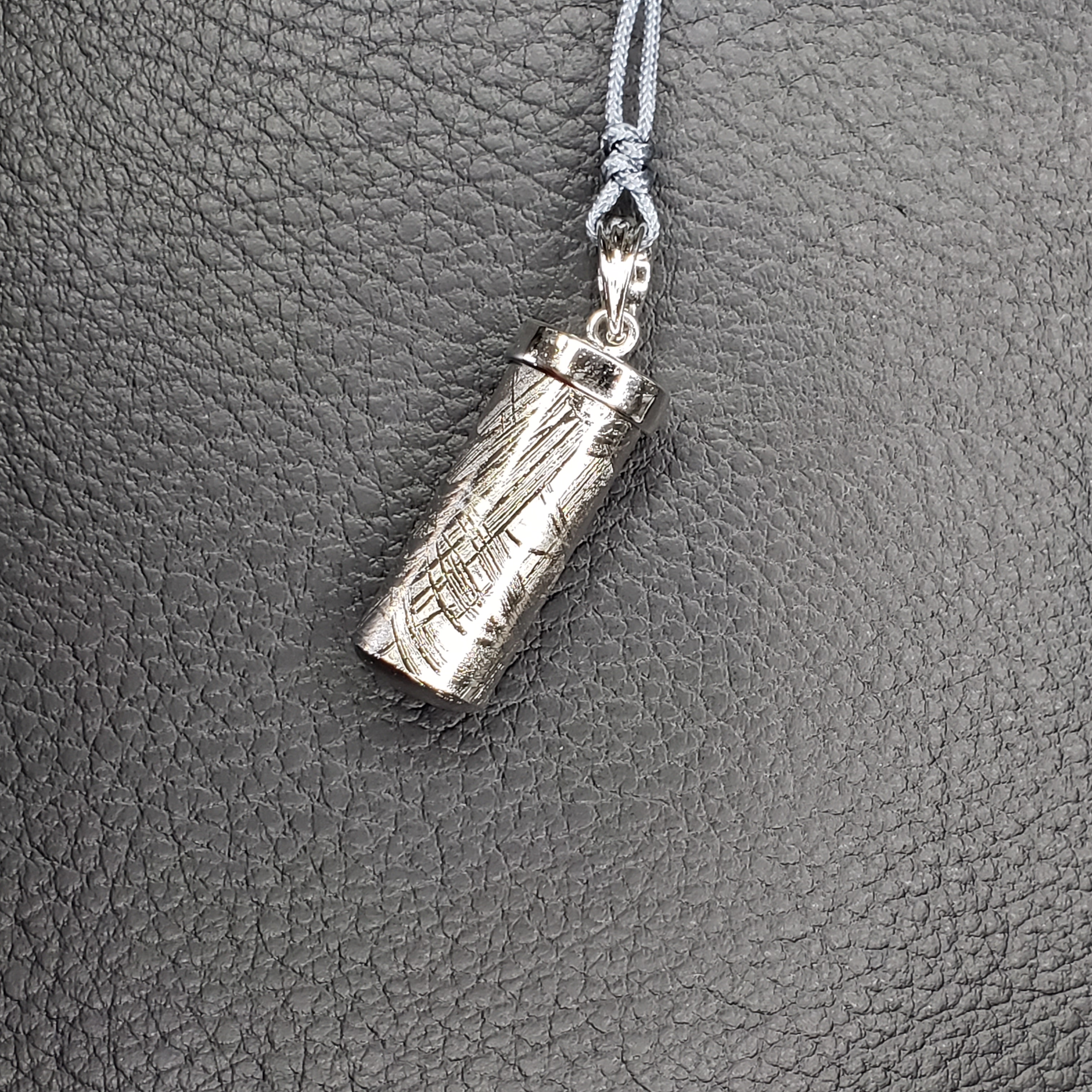 天鐵隕石長桶吊飾