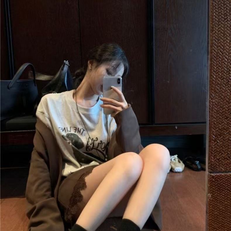 TP584小狗复古印花上衣