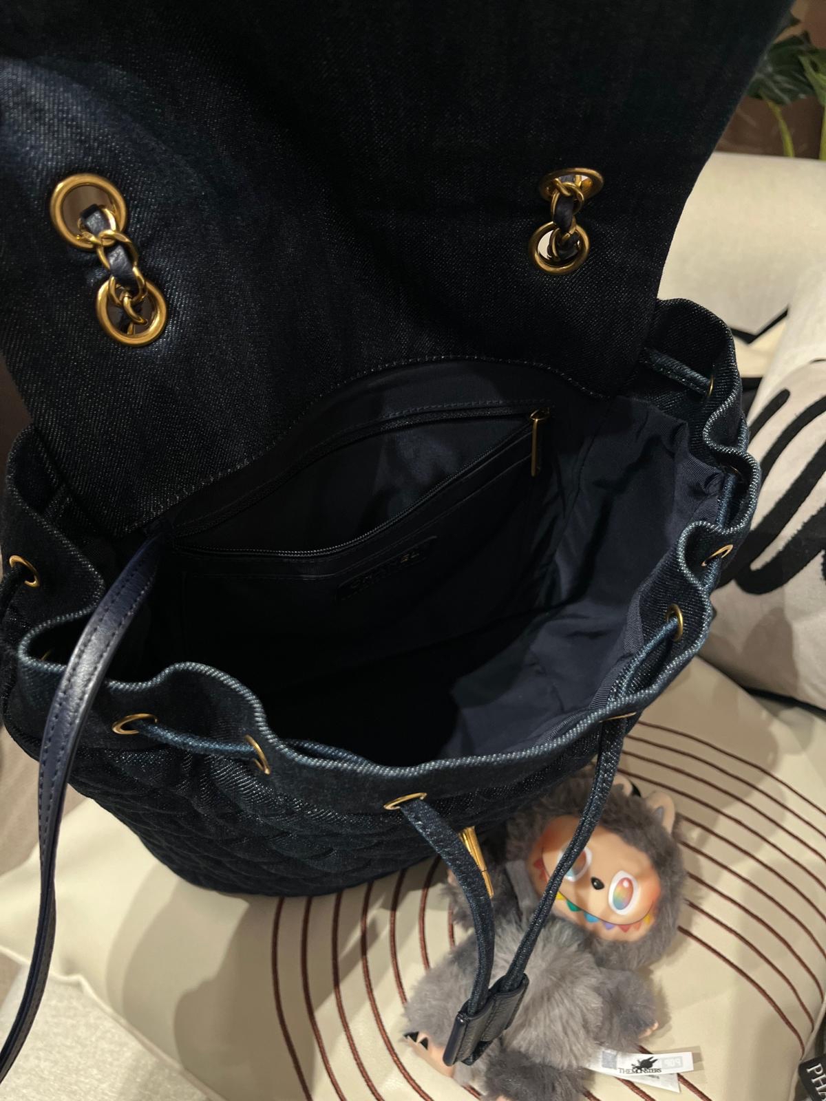 Chanel Classic Backpack Denim 100%Authentic, 95%New ✅貼✅Dust bag