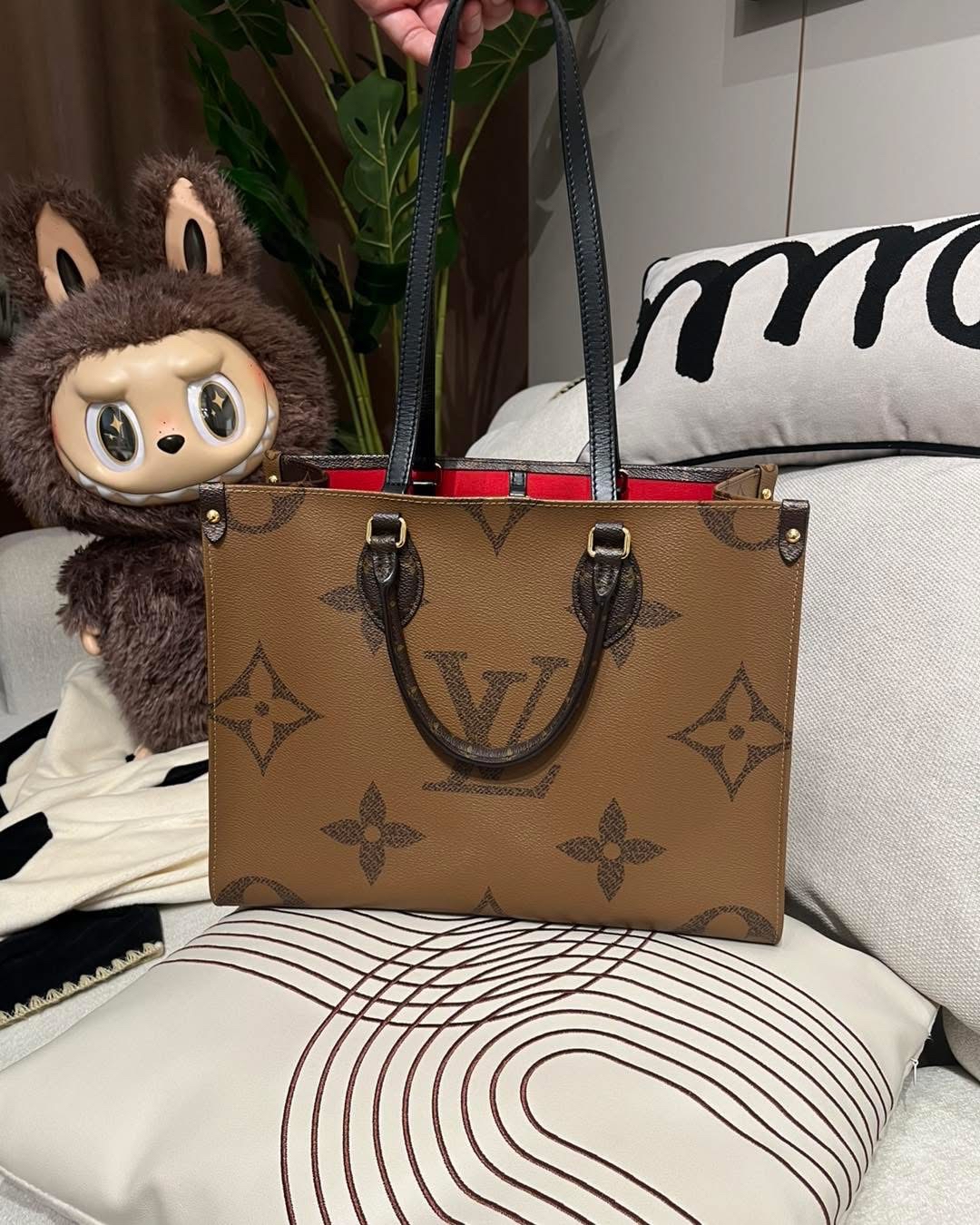 LV OnTheGo MM 100%Authentic, 95%New ✅Dust bag