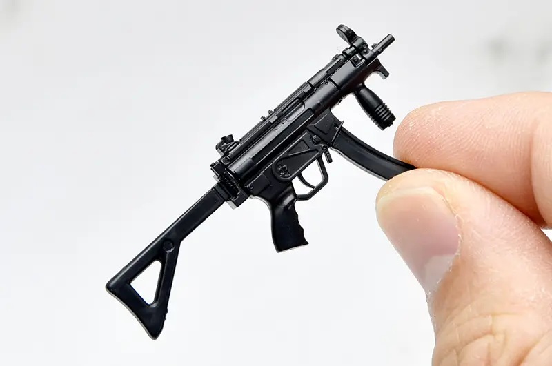 1/12 Little Armory [LA-GG03] GUNSLINGER GIRL Claes MP5 / VP70 Type
