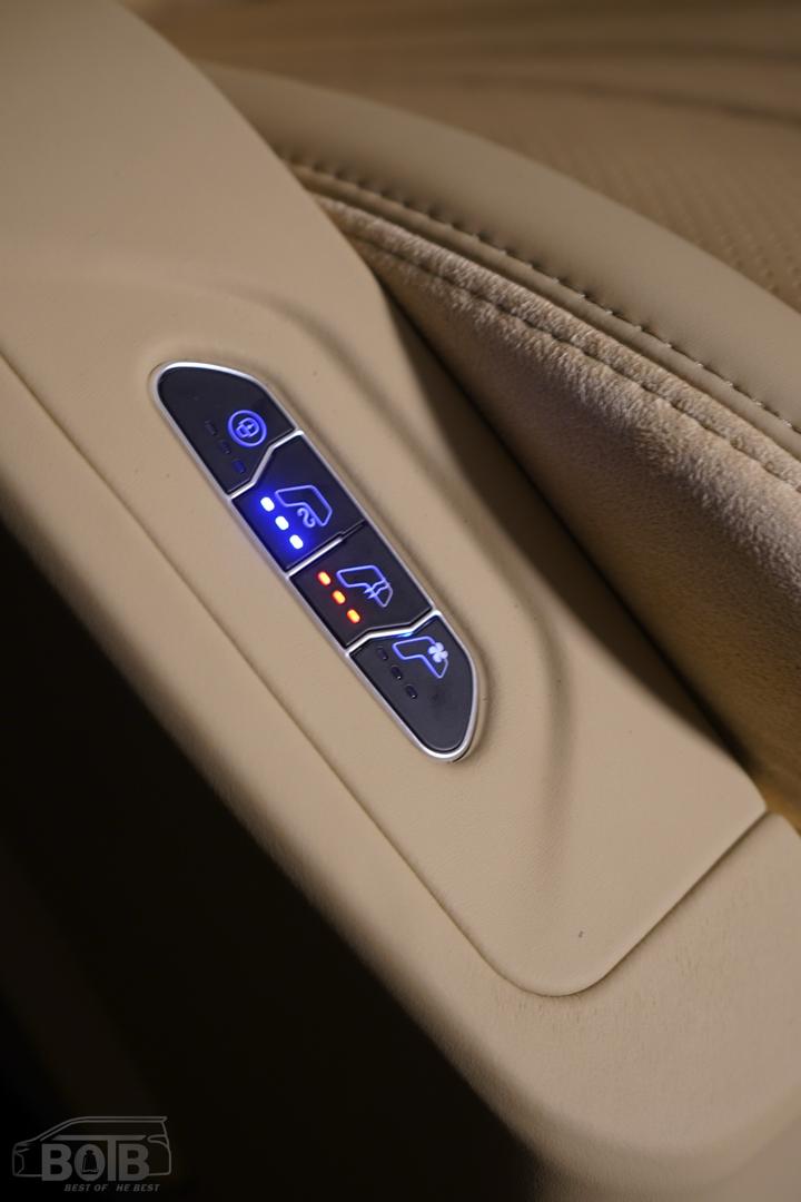 HIACE CRYSTAL 1.0 PILOT SEAT / UNI-ST-6009-HY