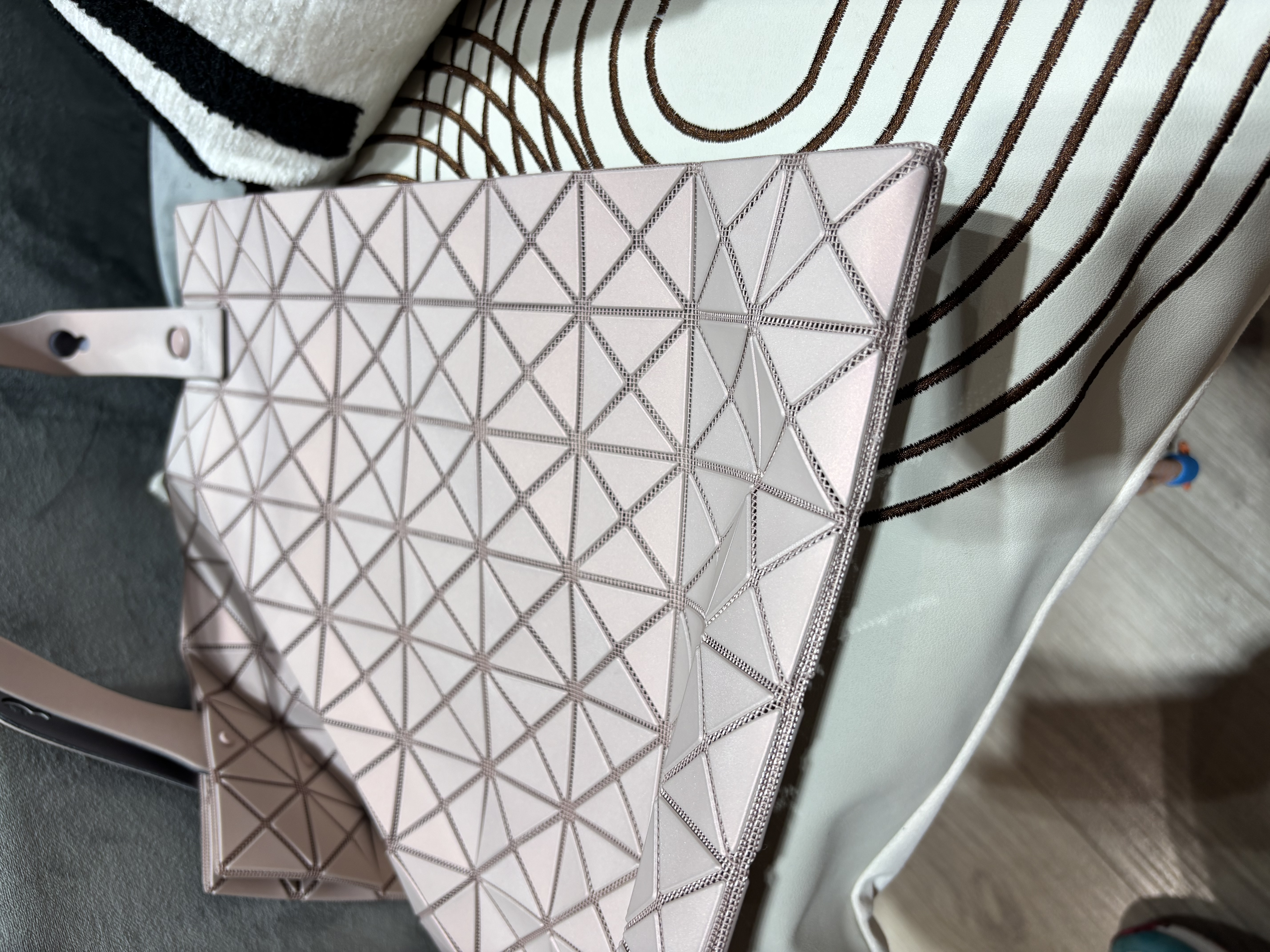 Issey Miyake Bao Bao Tote Bag 100%Authentic, 98%New ✅Dust bag