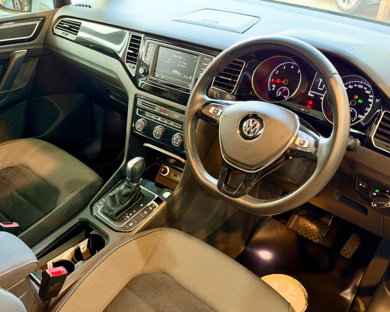 Volkswagen Golf Sportsvan 230 TSI 2017