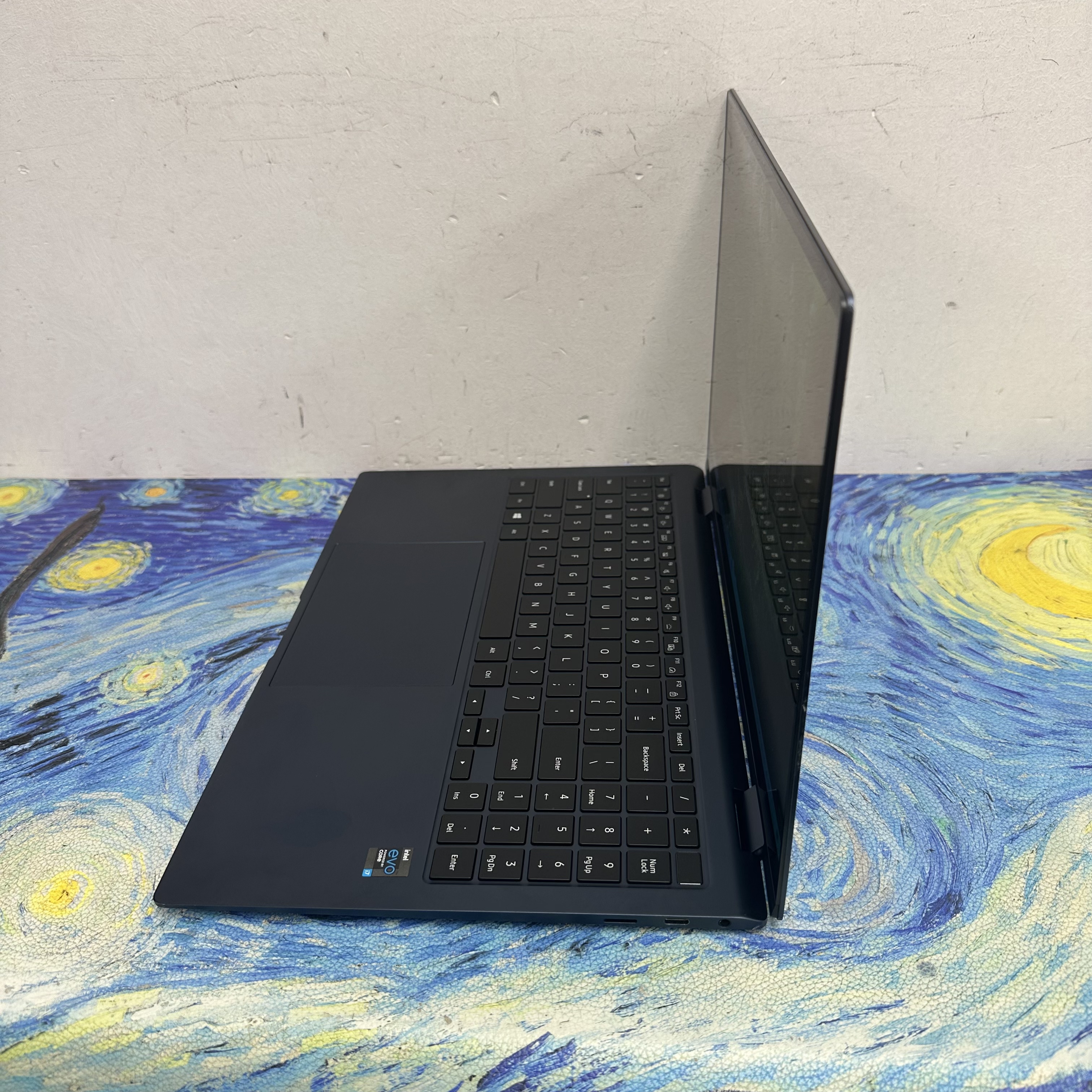 Samsung Galaxy /i7-1165G7/16GB Ram/512GB SSD/超輕薄機身/支援MicroSD/360度Touch Mon/ Laptop / Notebook / 輕便 / Pc / Tablet / 15寸 360度 AMOLED Touch Mon/超輕薄360度摺機