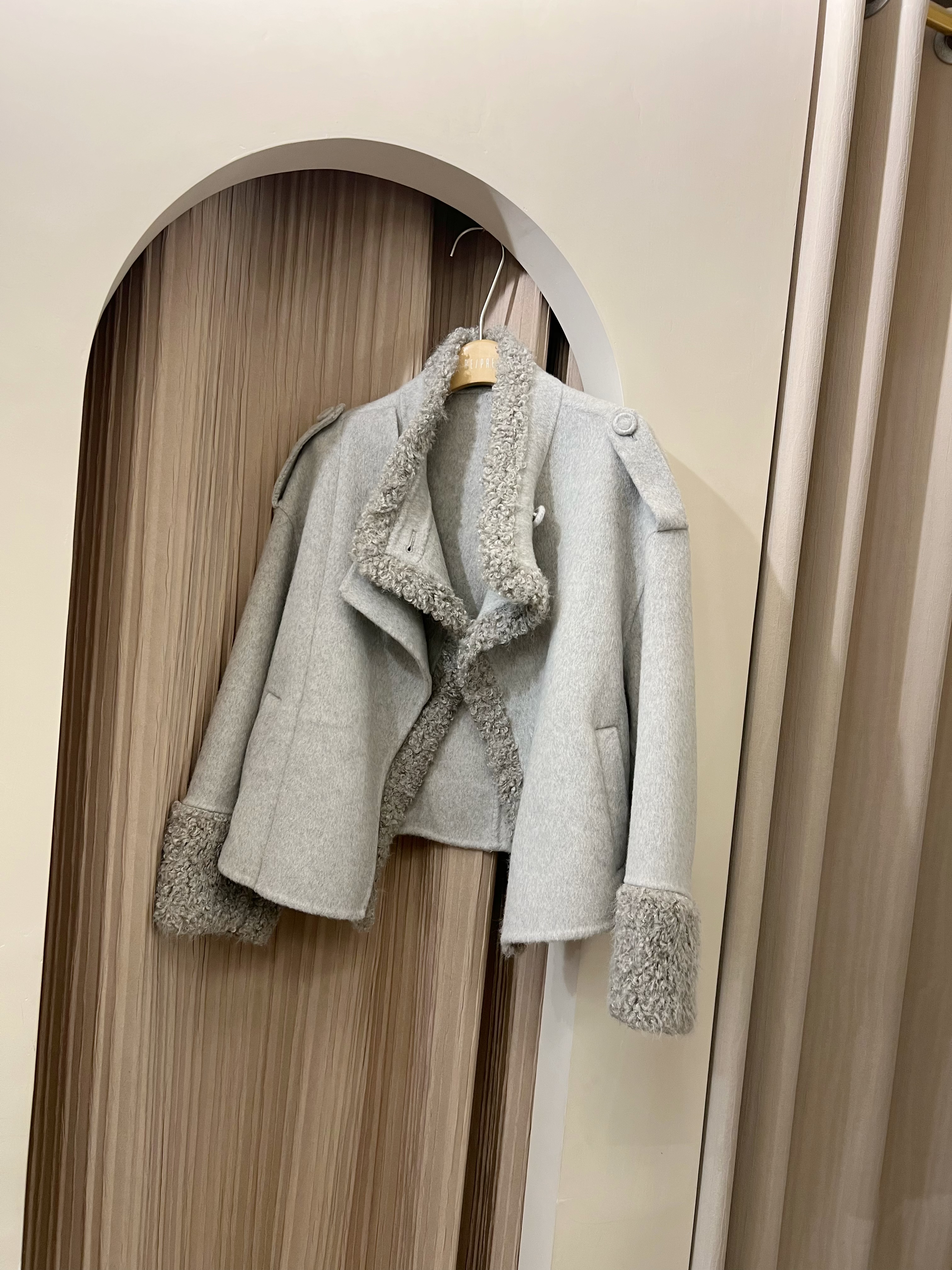 反領羊羔毛外套