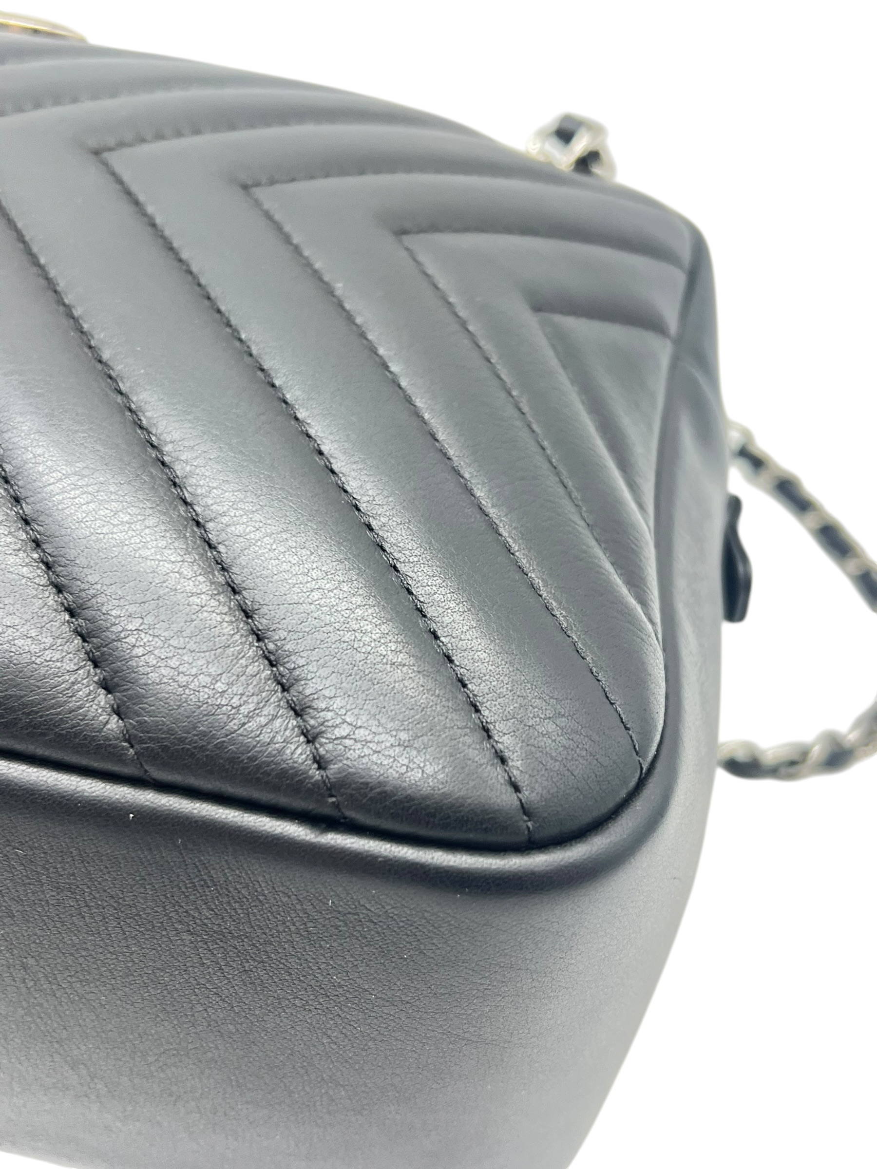Pre-Owned CHANEL Camera Case / Product Code: 26060707