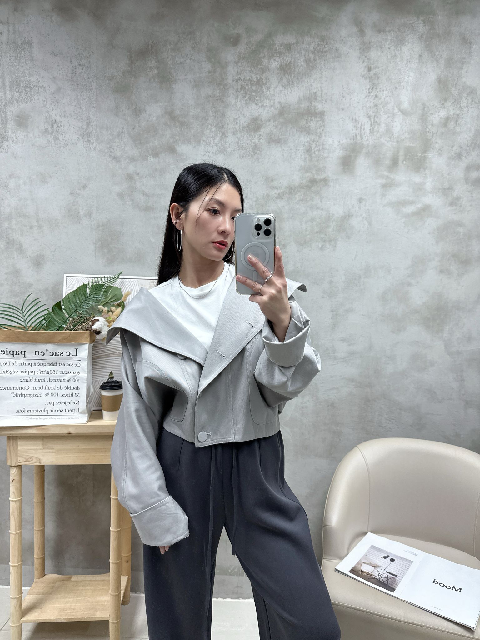 B07 大反領扣鈕外套