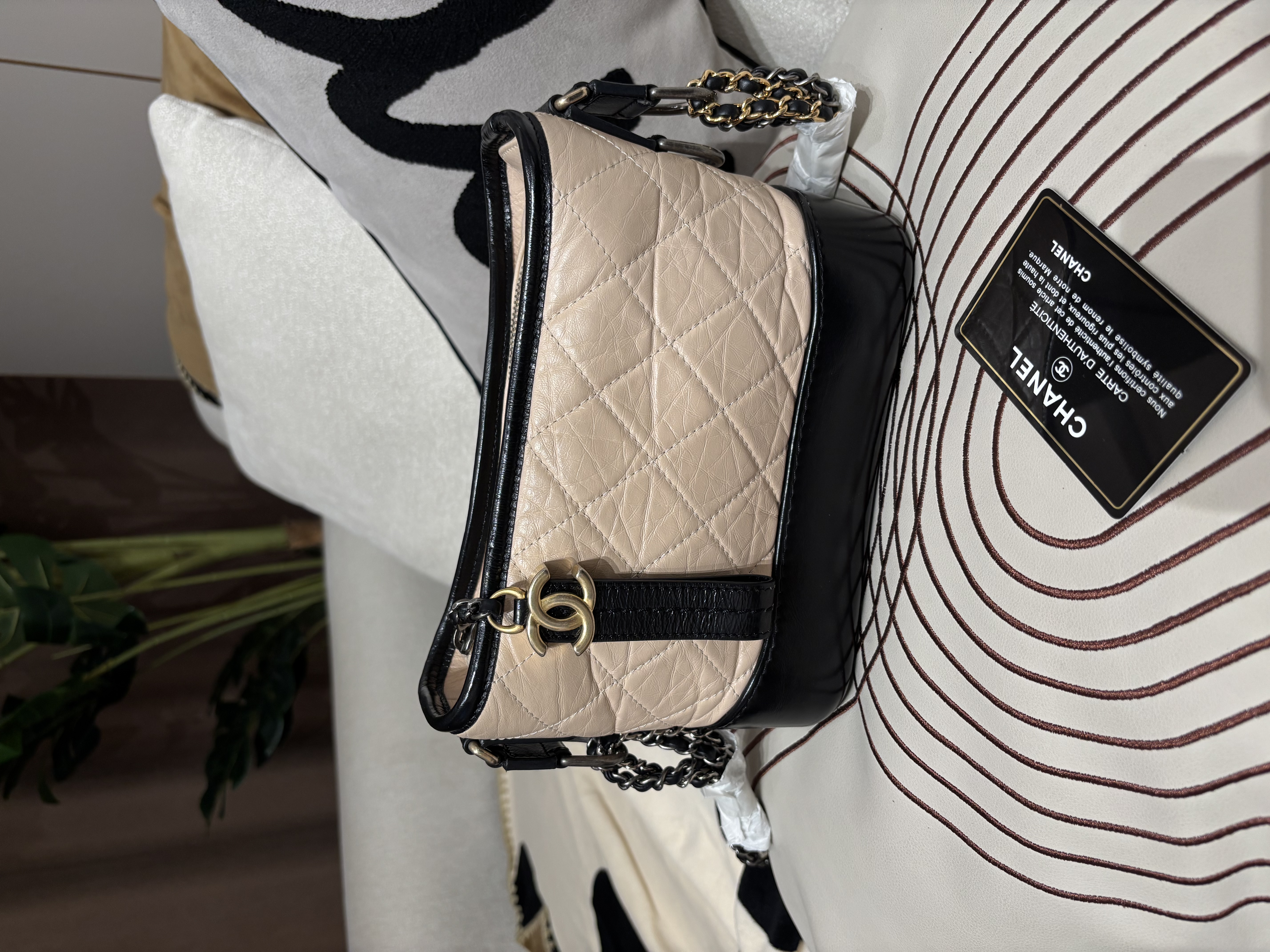 Chanel Gabrielle small hobo calfskin,100%Authentic ,95%new✅card ✅dust bag 