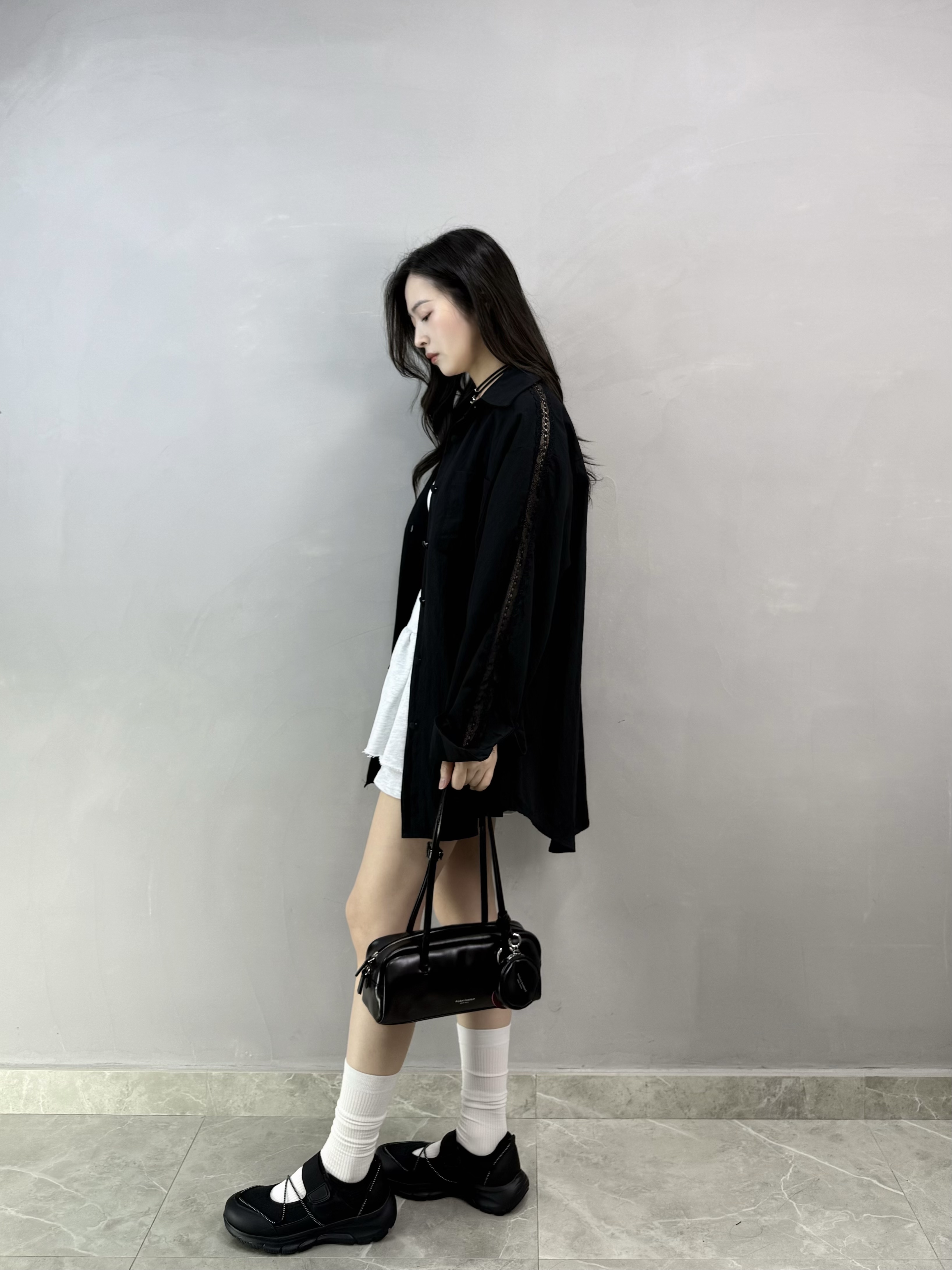 L70 Lace袖邊恤衫