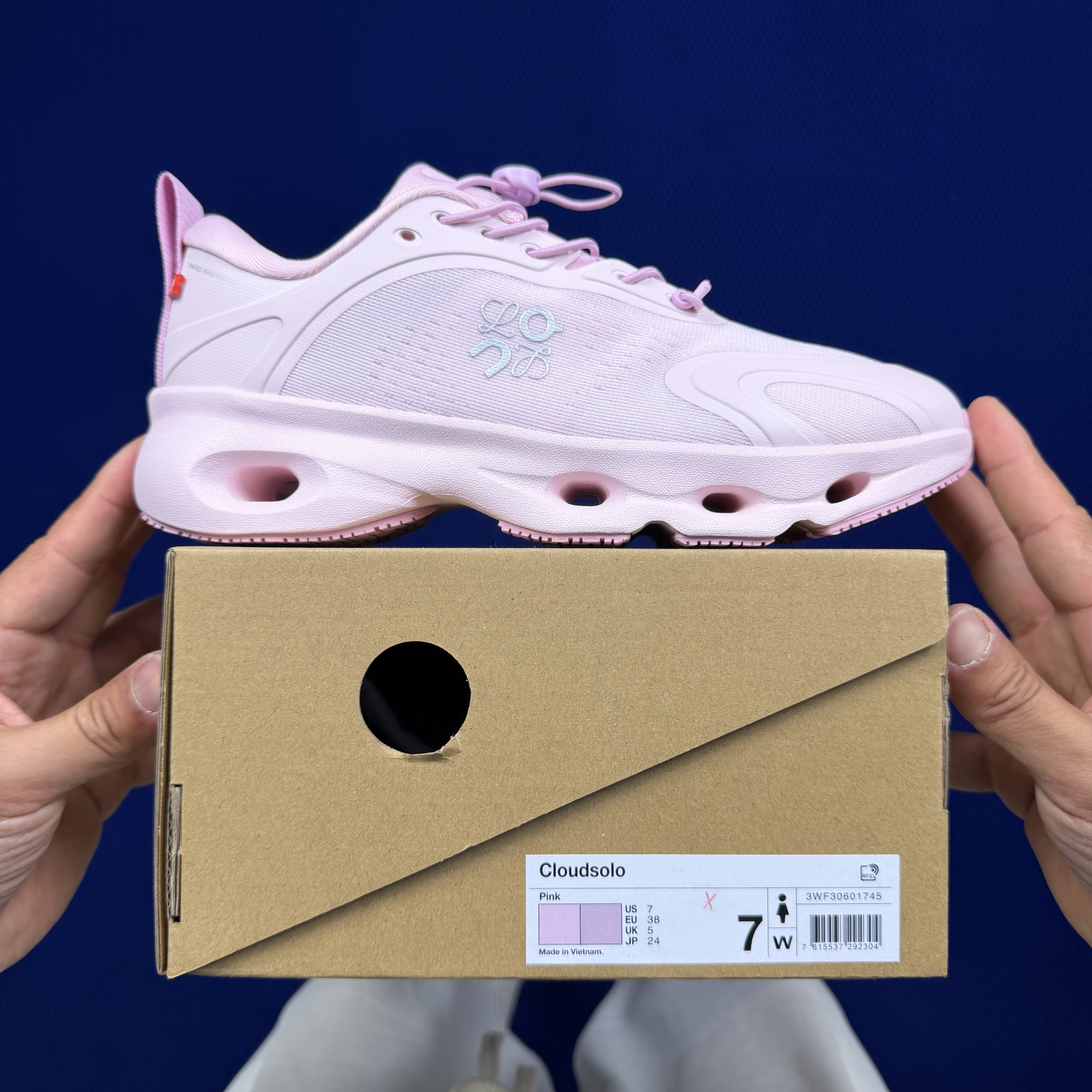 Loewe x On Cloudsolo