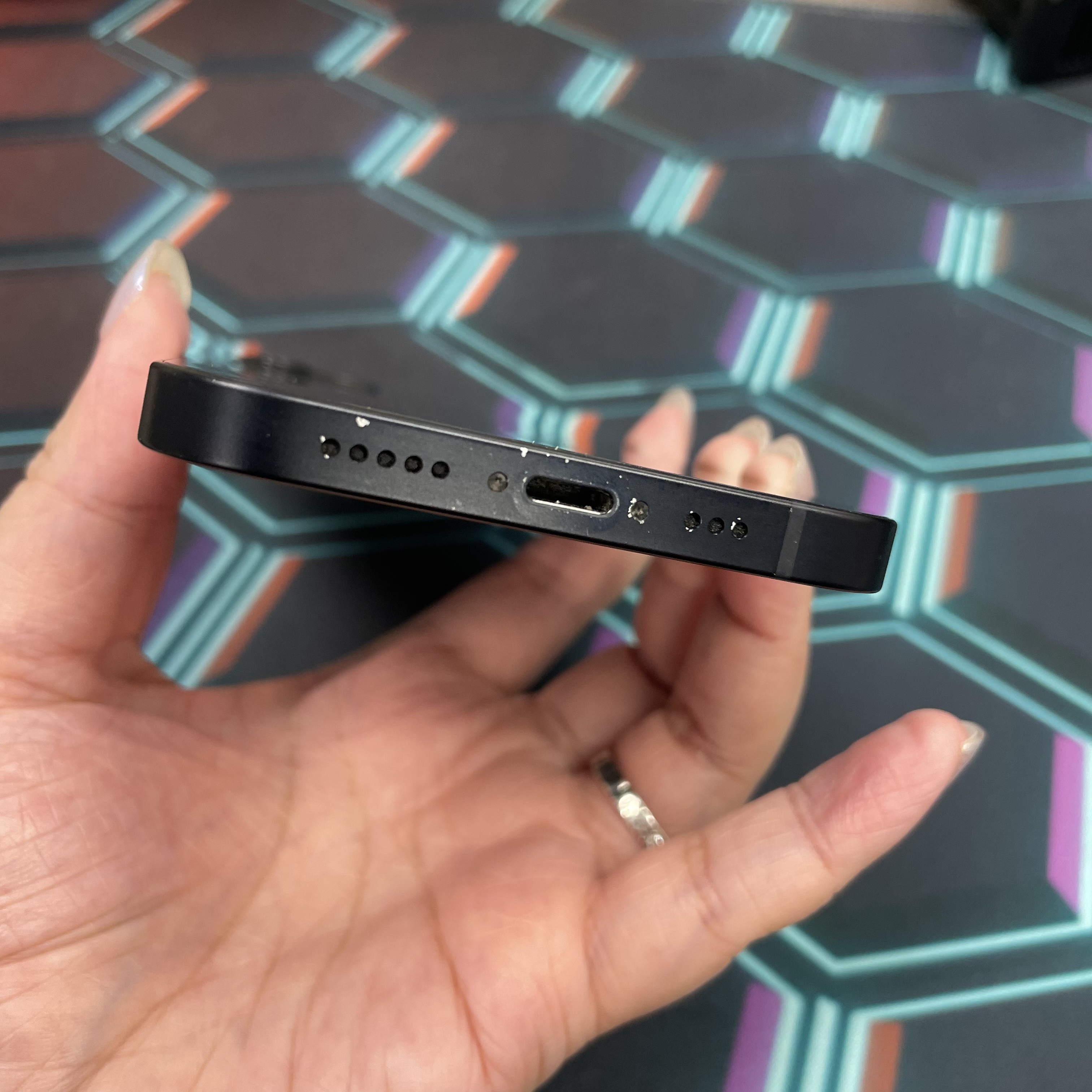 *7265 12 勁靚機 128GB 電73 黑色 black