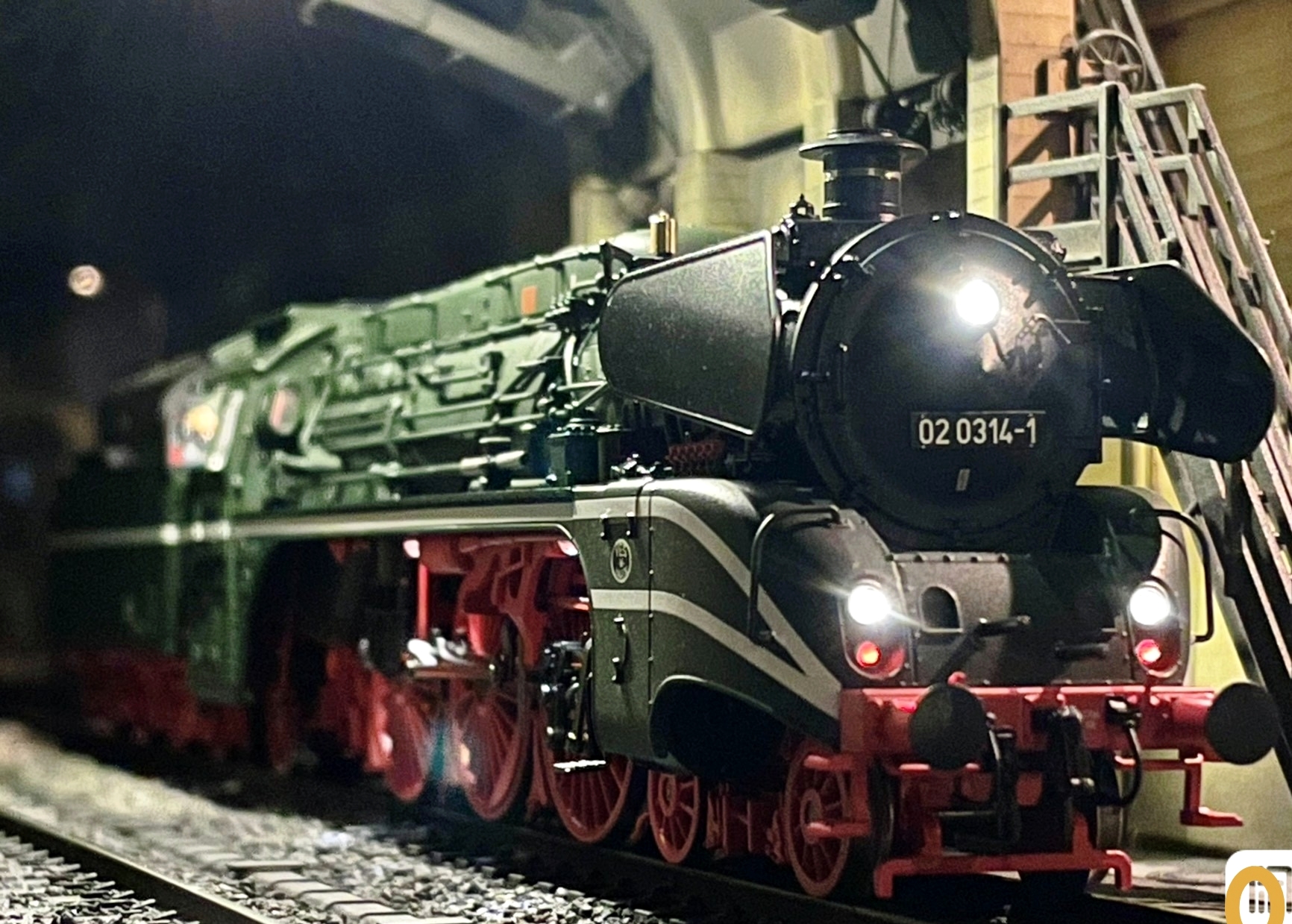 Trix BR 02 The "Schorsch" DCC sound & Smoke 