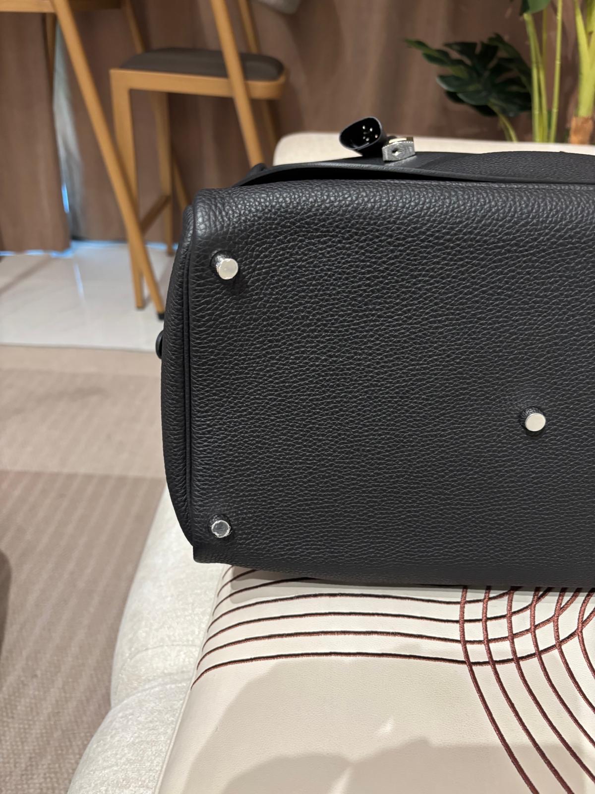 HERMES Wallago Cabine 35 Stamp A 89 Noir Togo Calfskin 100%Authentic, 98%new ✅Key Lock✅Dust bag
